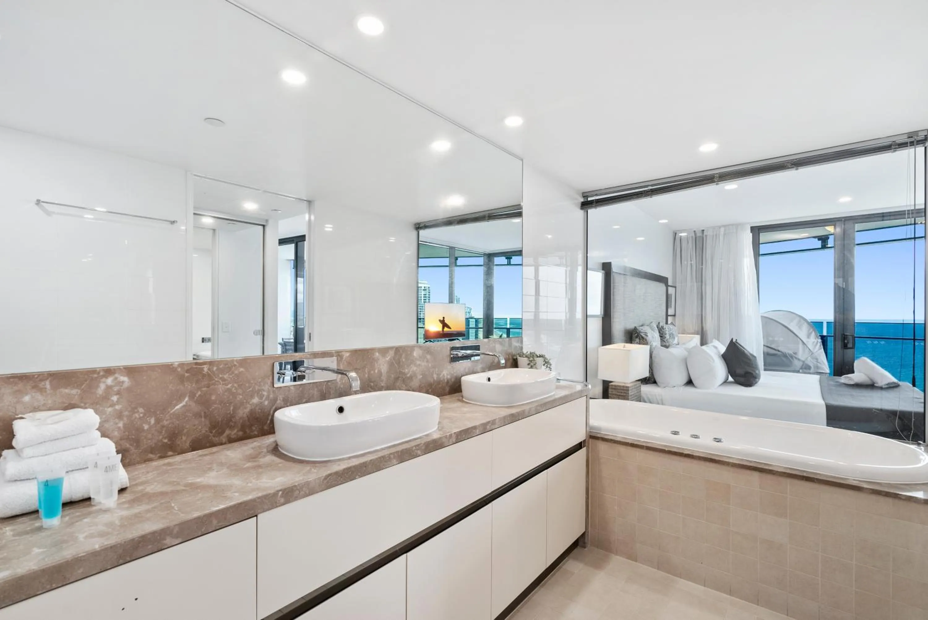 Bathroom in Soul Surfers Paradise - Gclr