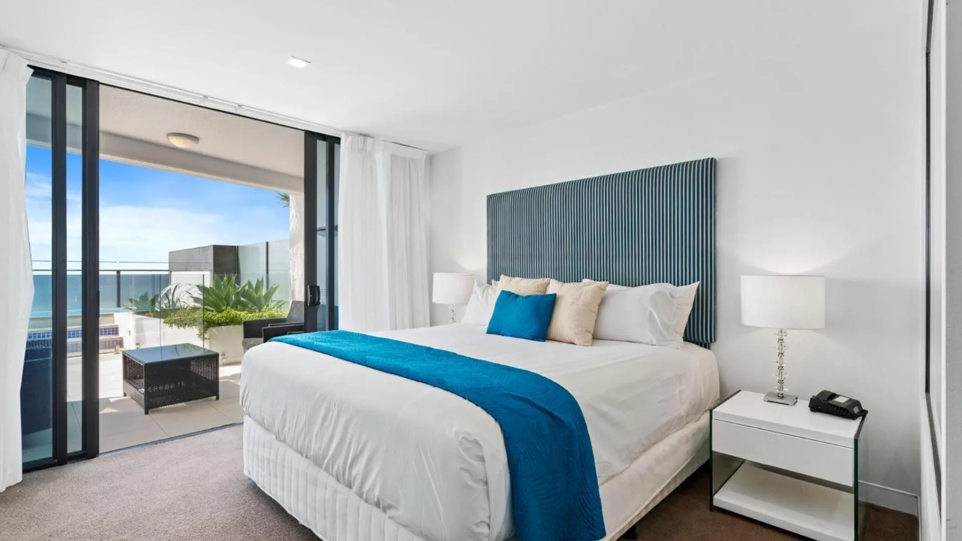 Bed in Soul Surfers Paradise - Gclr