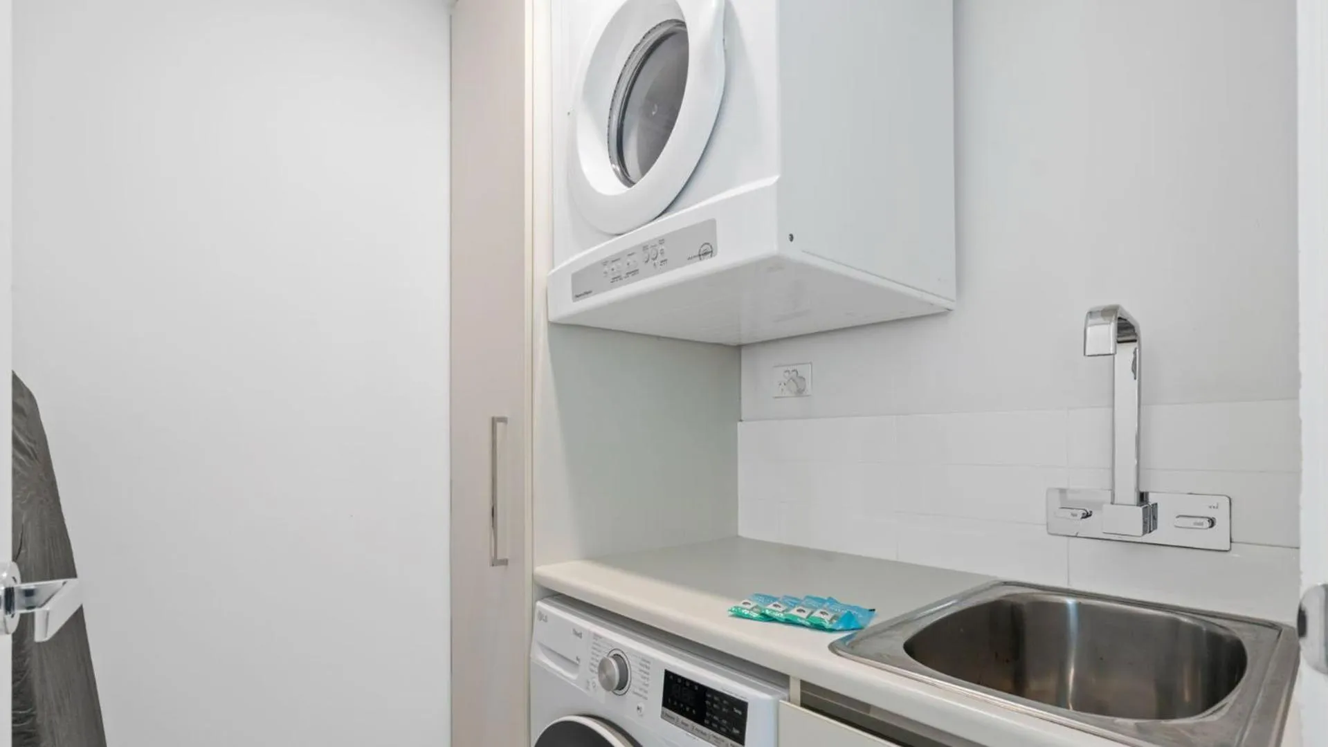 Soul Surfers Paradise - Gclr