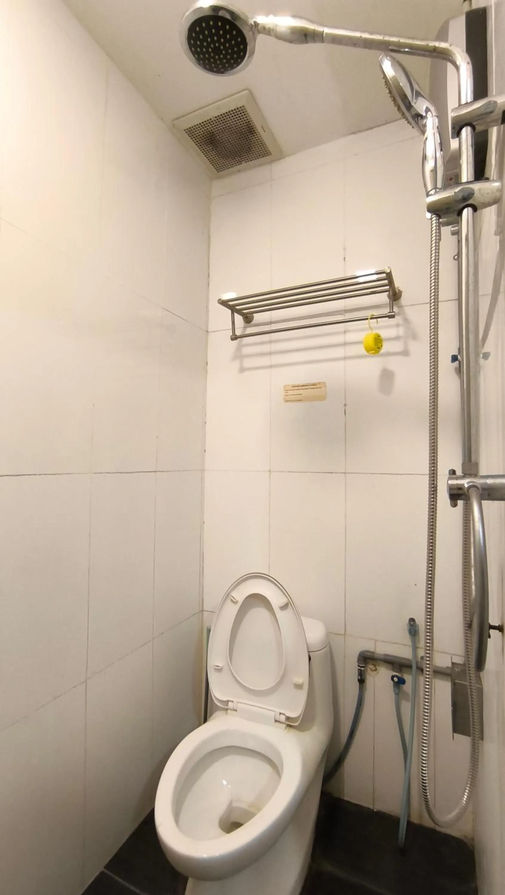 Bathroom in Natol Homestay - Paris BDC