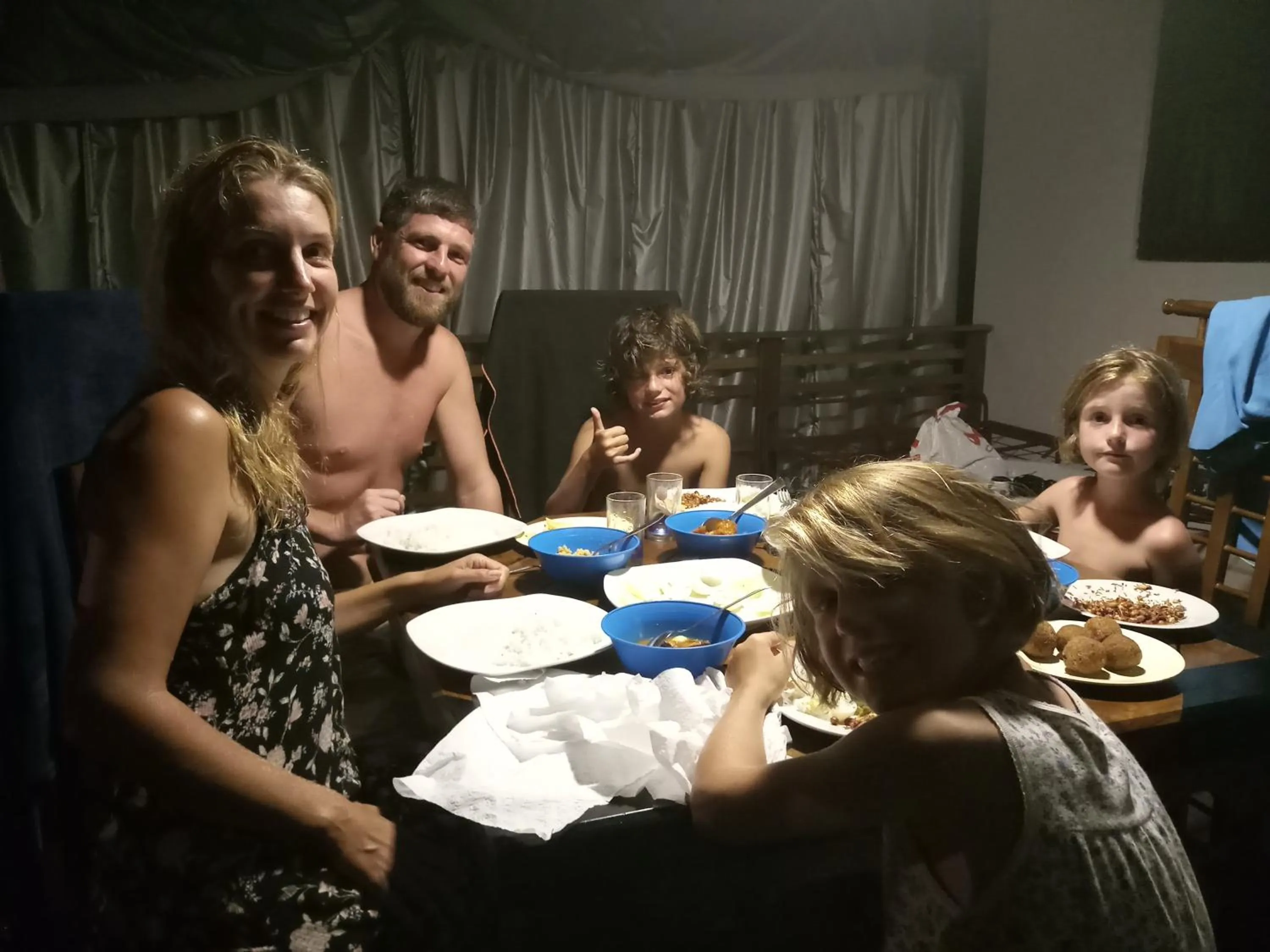 Family in Sana Guest