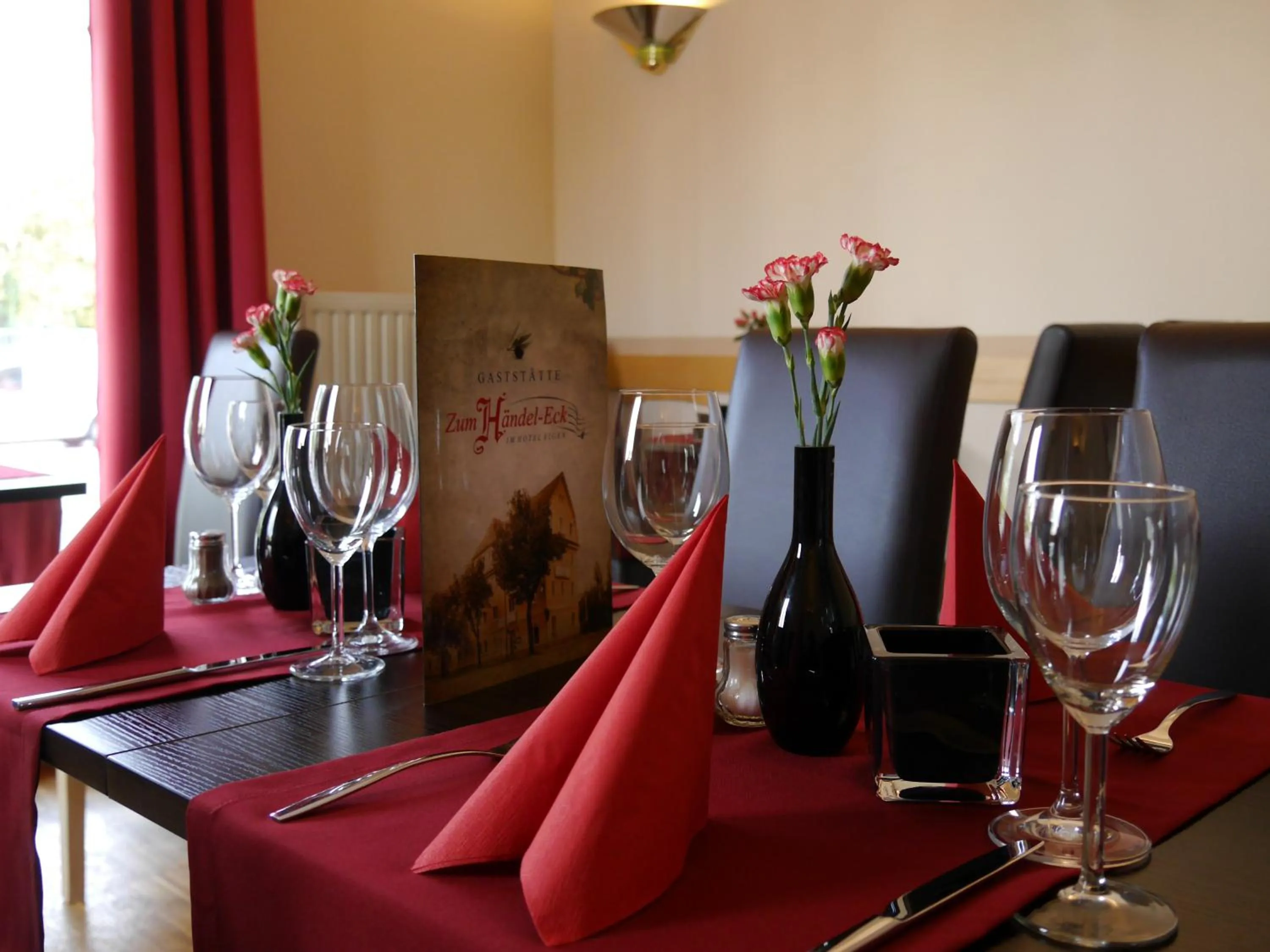 Restaurant/places to eat in Hotel Eigen