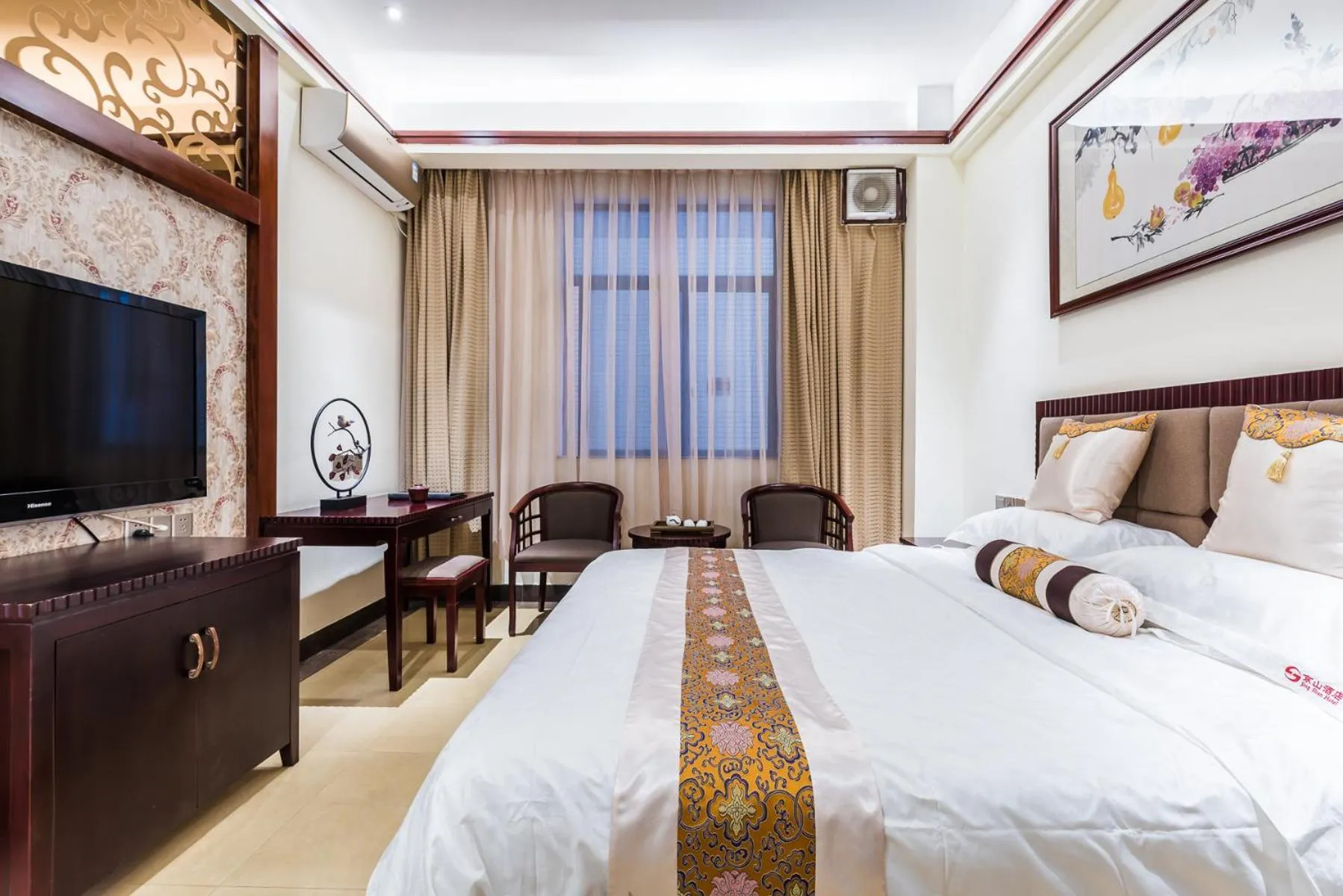 Bed in Hainan Jingshan Hotel