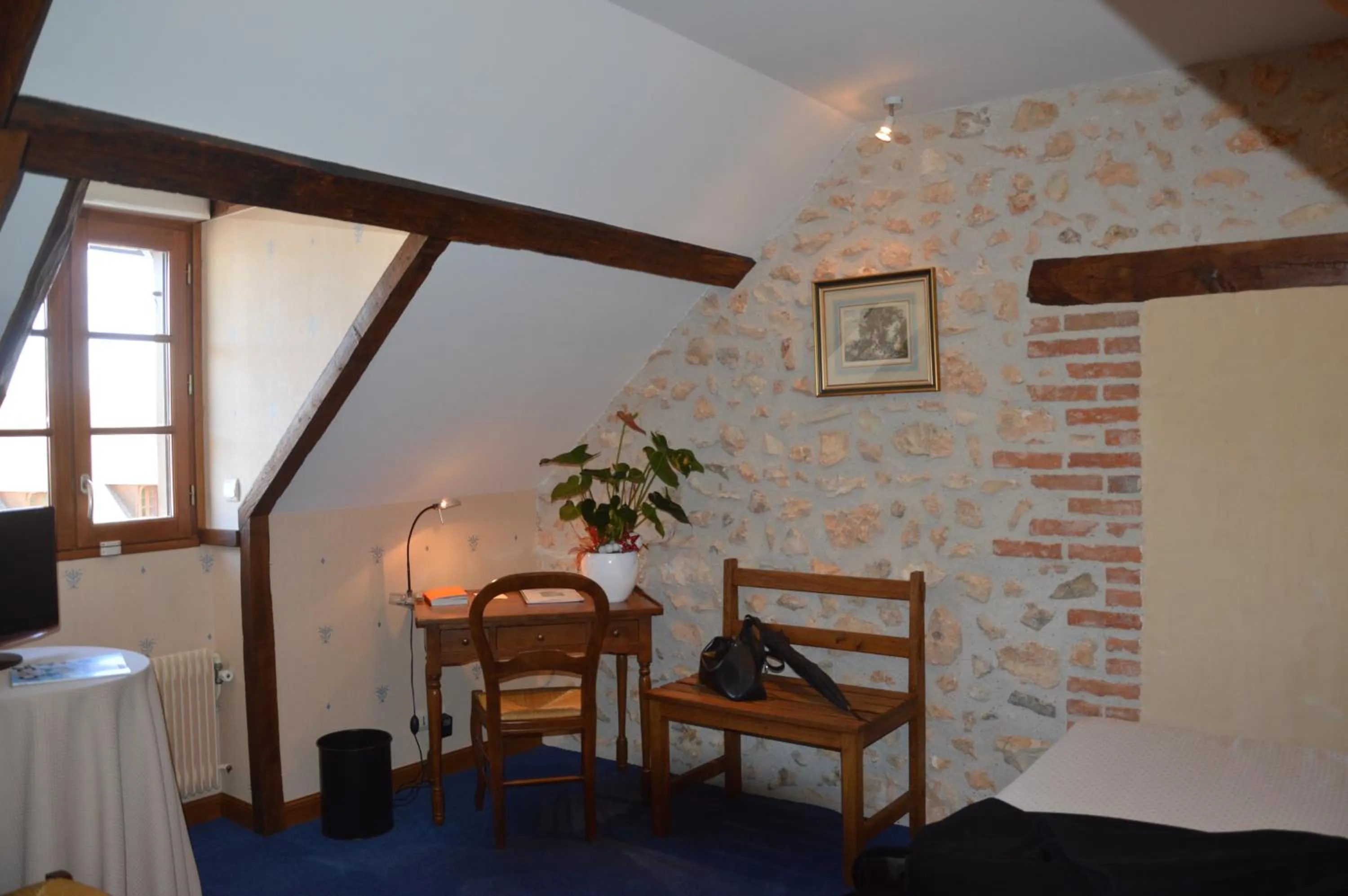 Photo of the whole room in La Chaumière