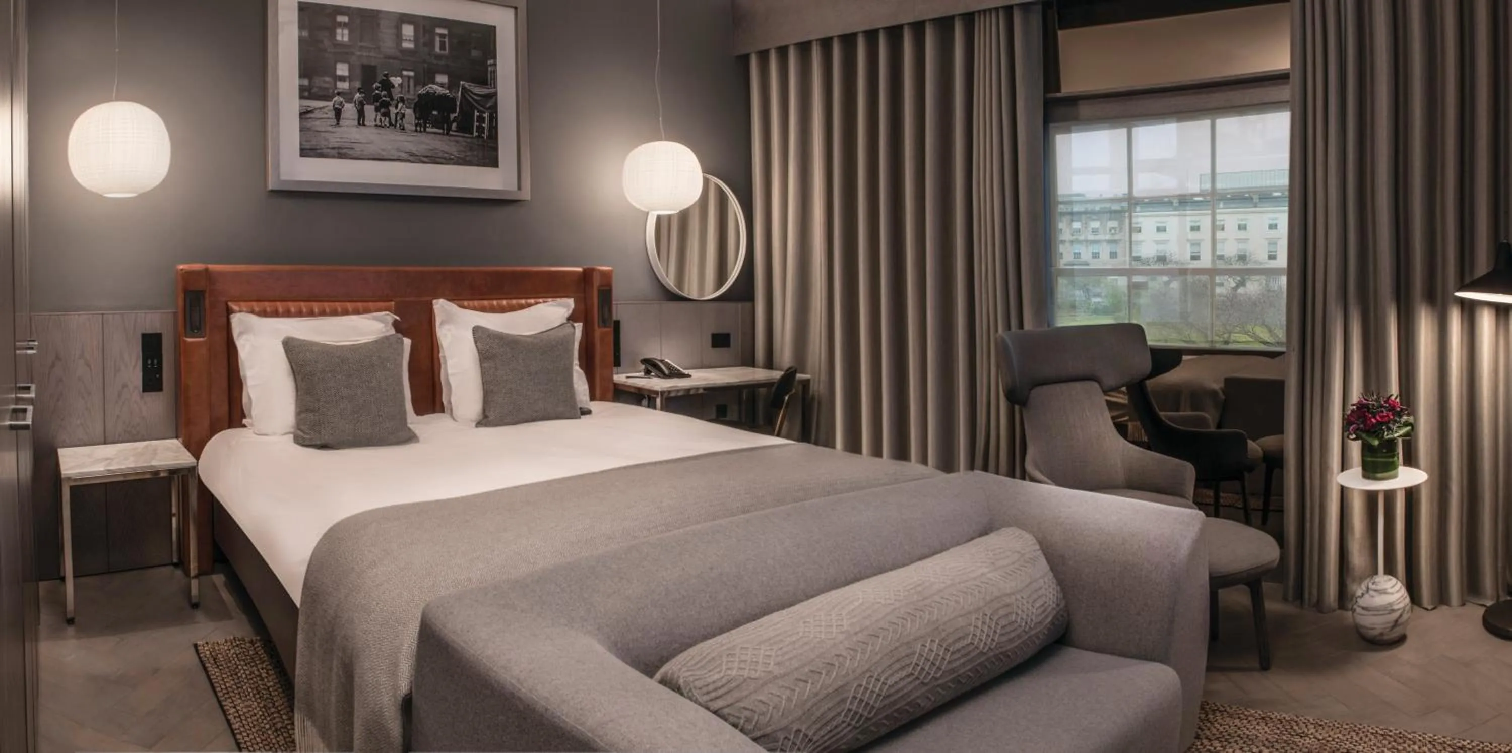 Photo of the whole room, Bed in Kimpton Blythswood Square Hotel & Spa by IHG