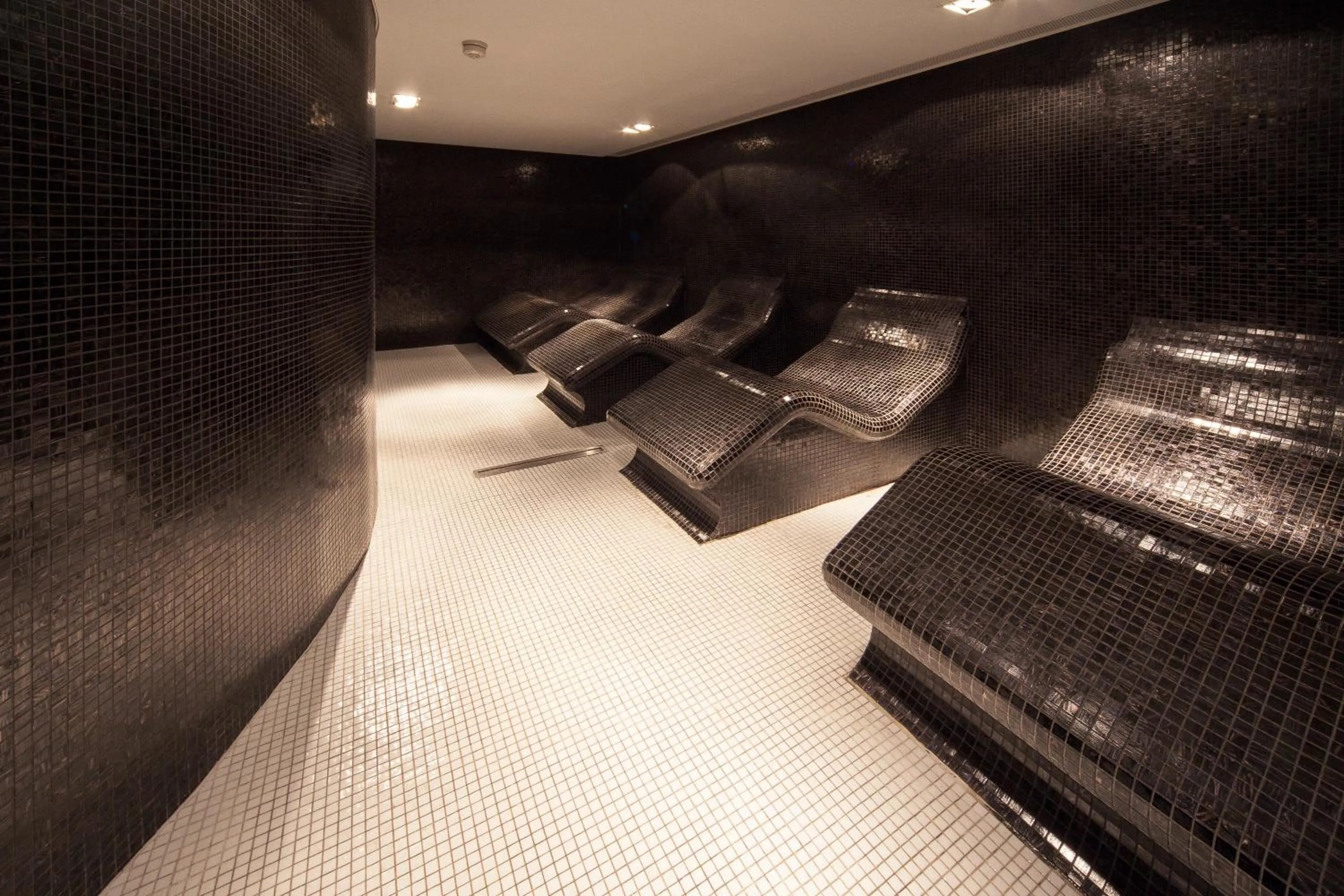 Spa and wellness centre/facilities in Kimpton Blythswood Square Hotel & Spa by IHG