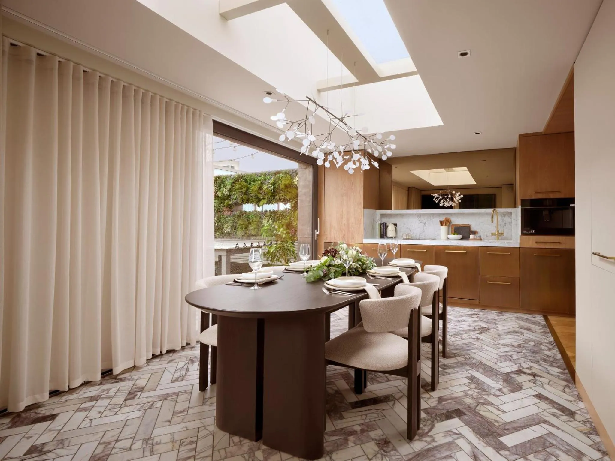 Photo of the whole room in Kimpton Blythswood Square Hotel & Spa by IHG