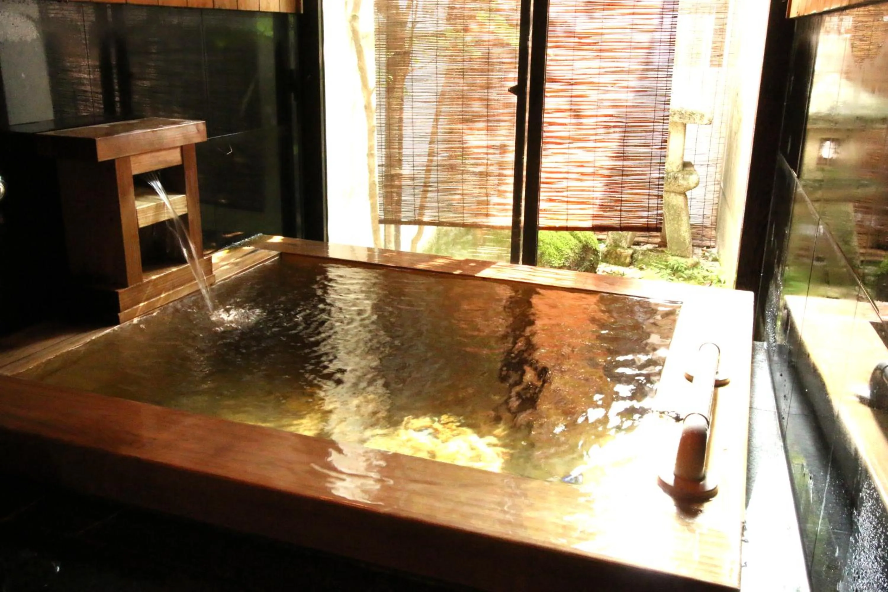 Public Bath in Shunkouen