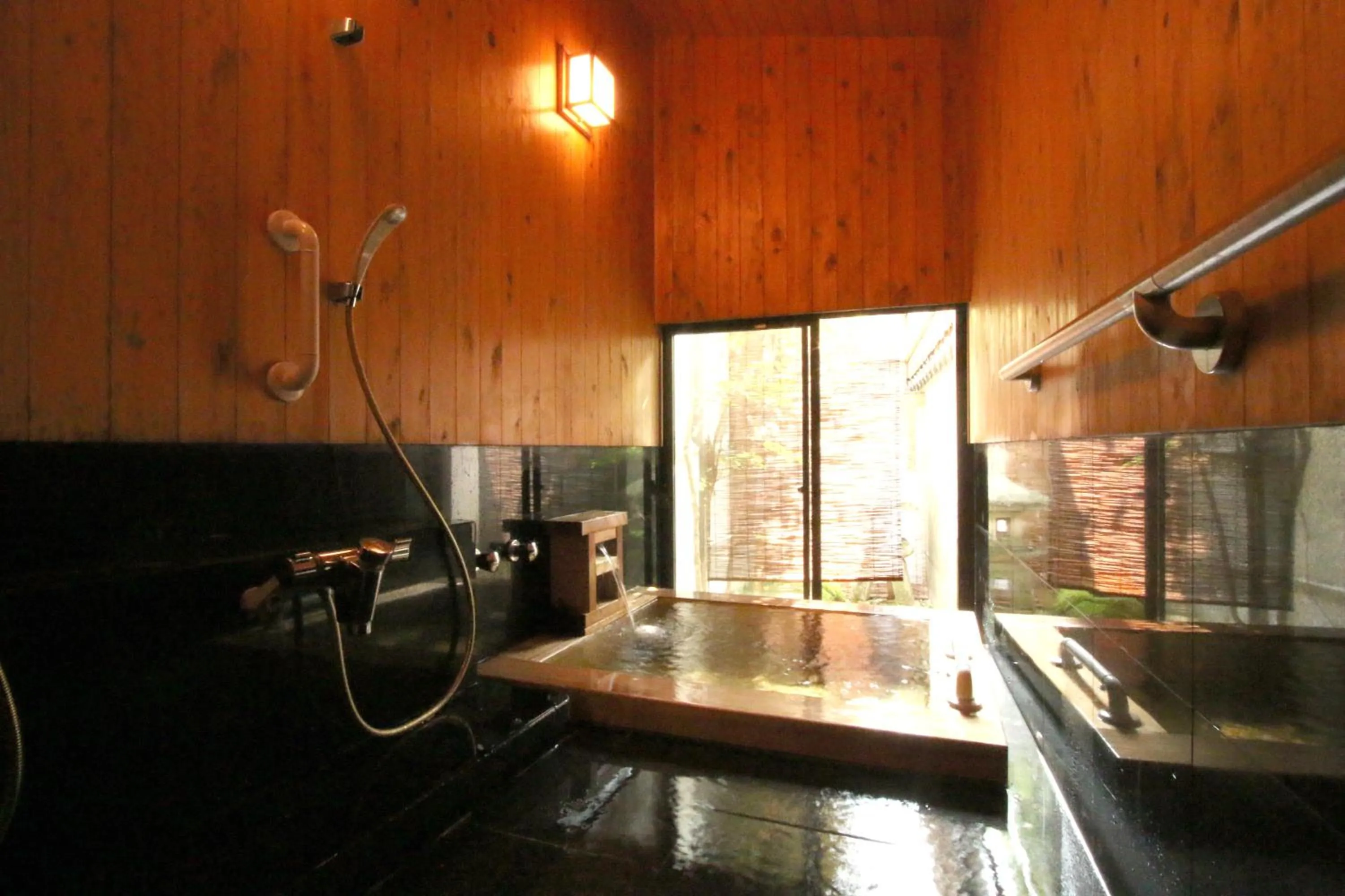 Public Bath in Shunkouen
