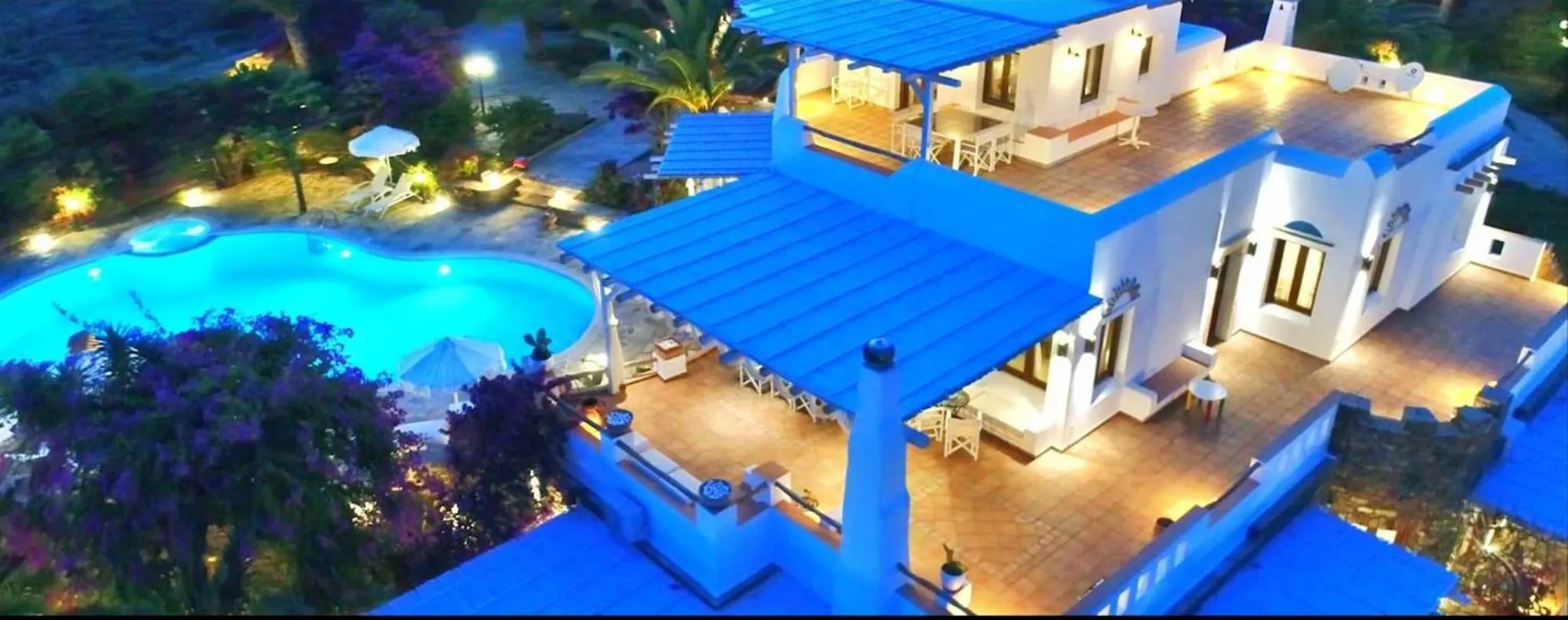 Property building in Villa Pari Manda