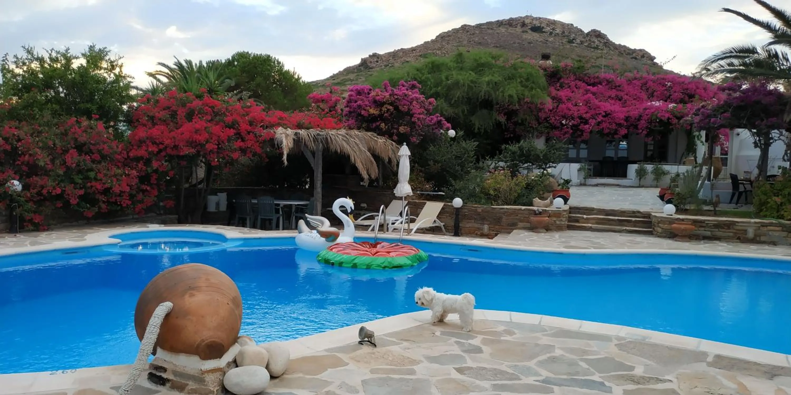 Spring in Villa Pari Manda