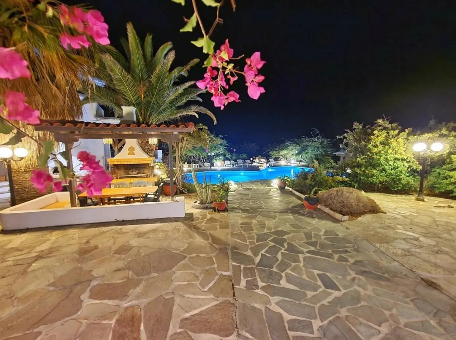 Garden view in Villa Pari Manda