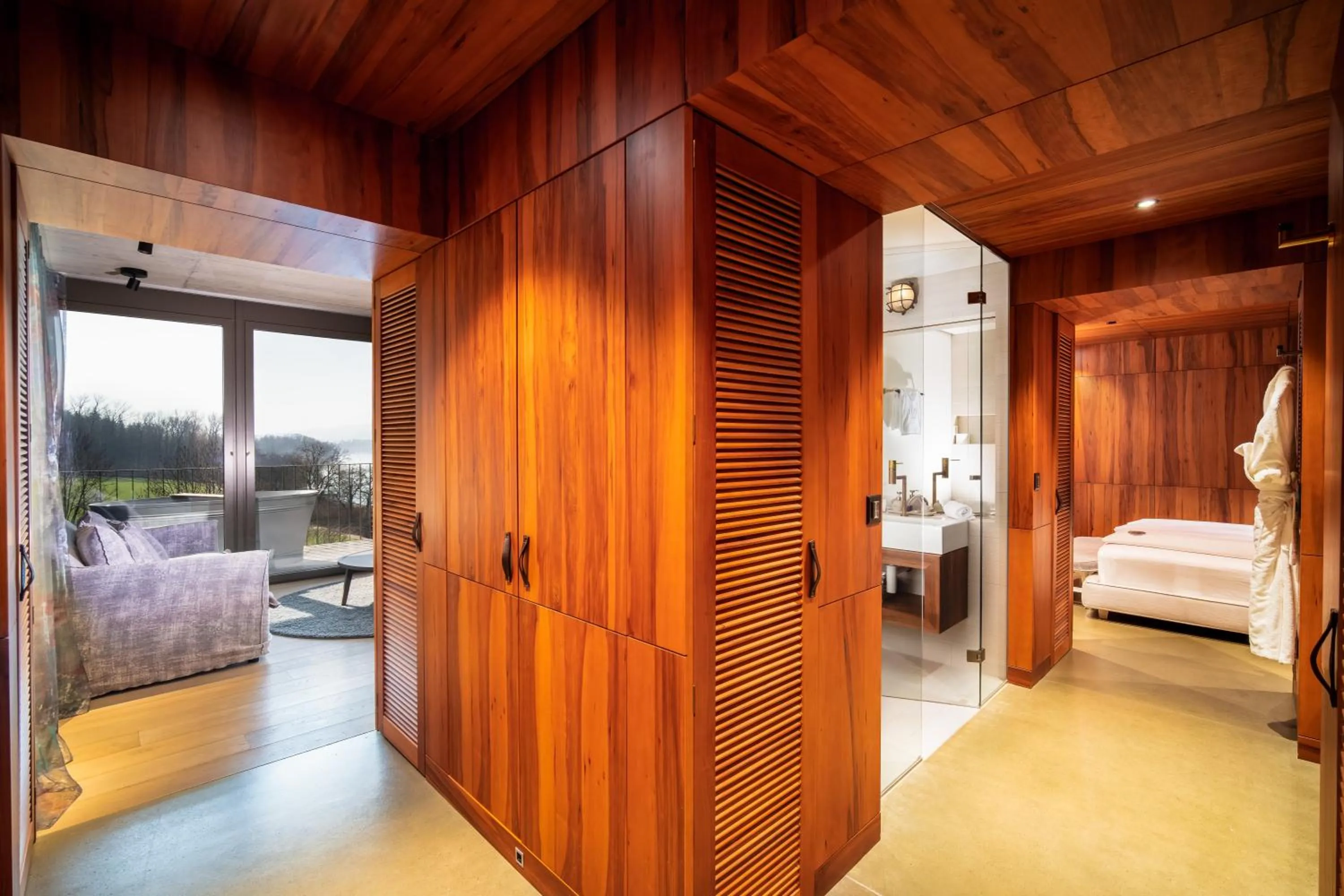 Bed in Seerose Resort & Spa