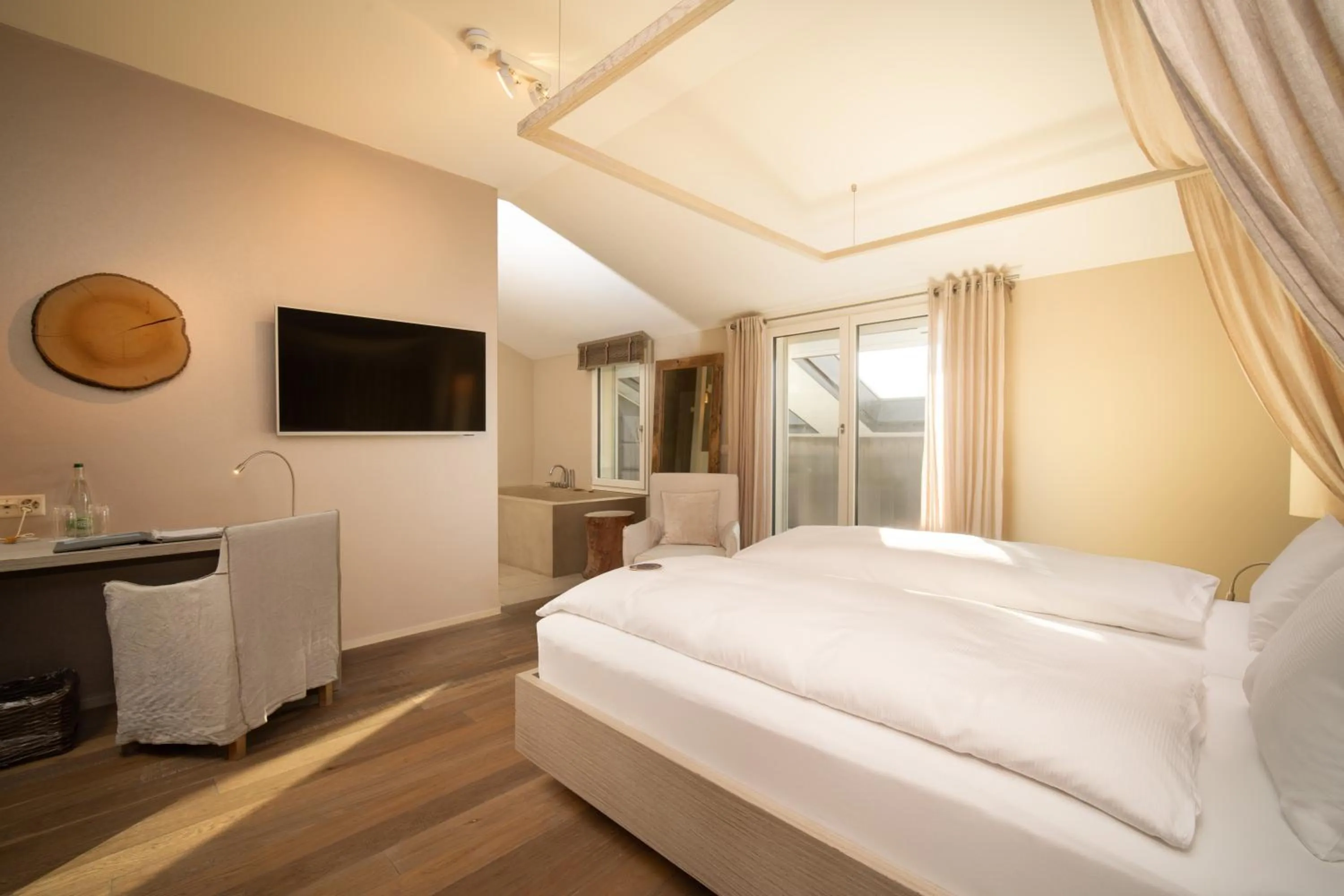 Bed in Seerose Resort & Spa