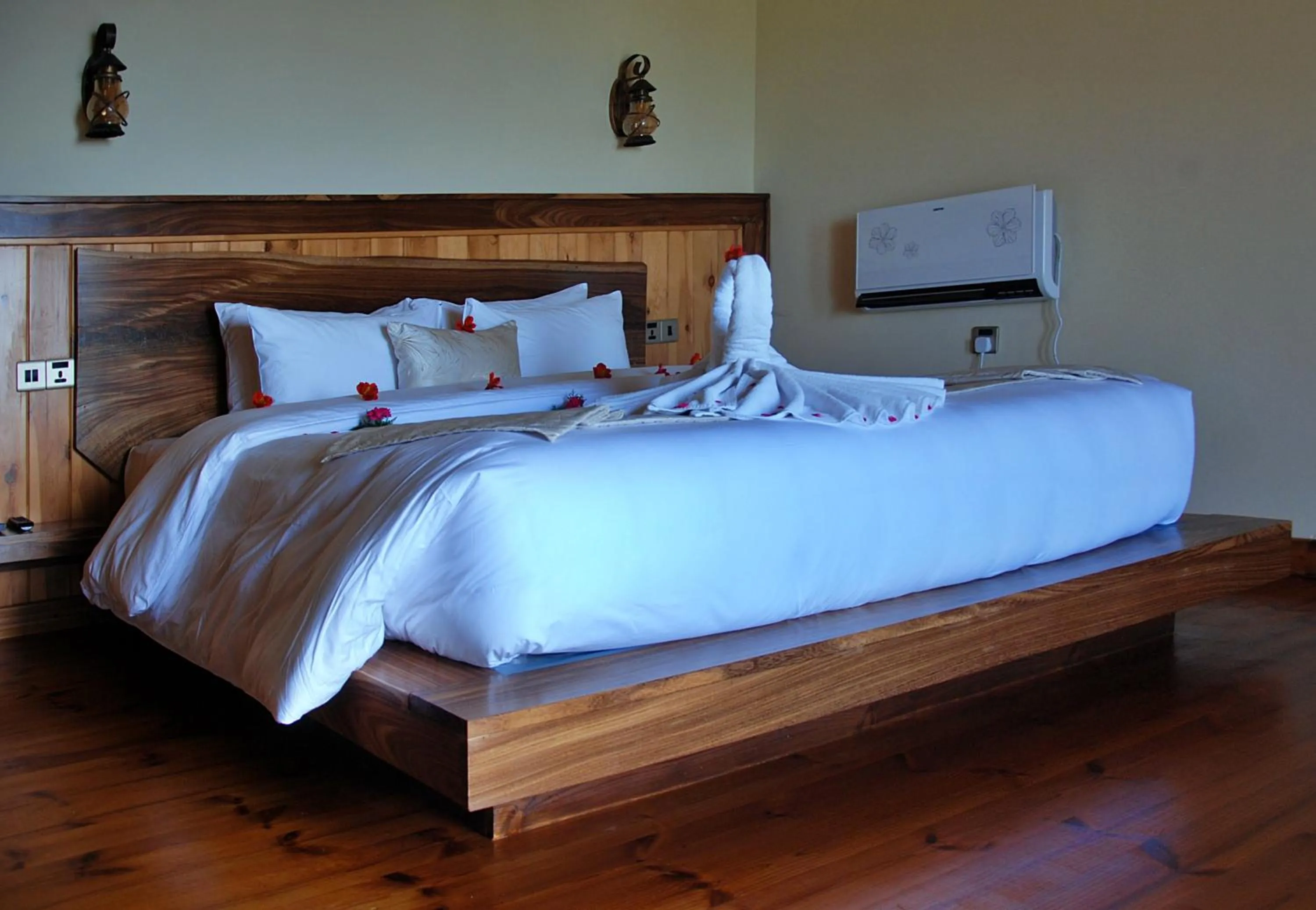 Decorative detail, Bed in Cottage San Francesco