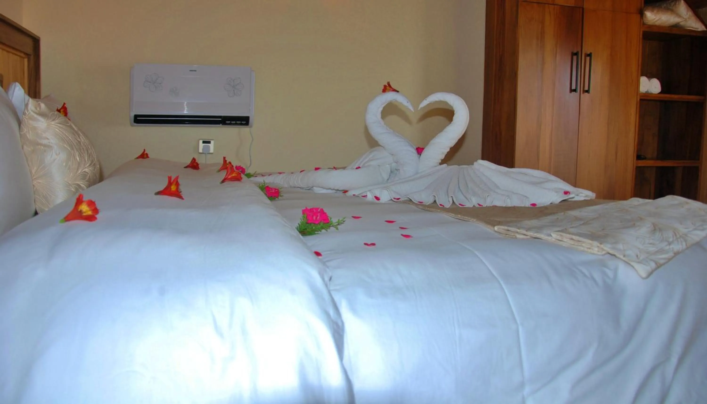 Decorative detail, Bed in Cottage San Francesco