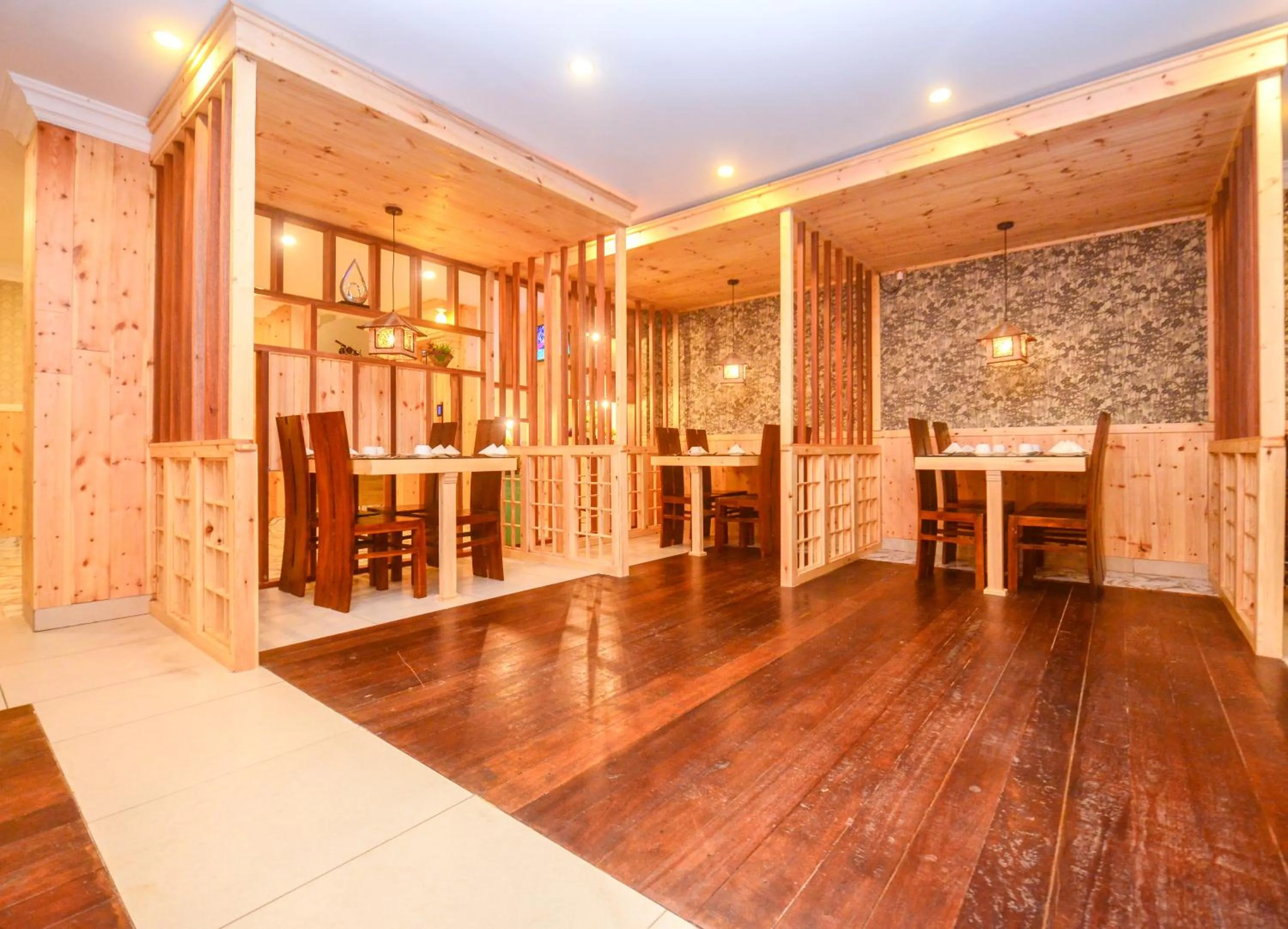 Restaurant/places to eat in Galaxy Grand Hotel