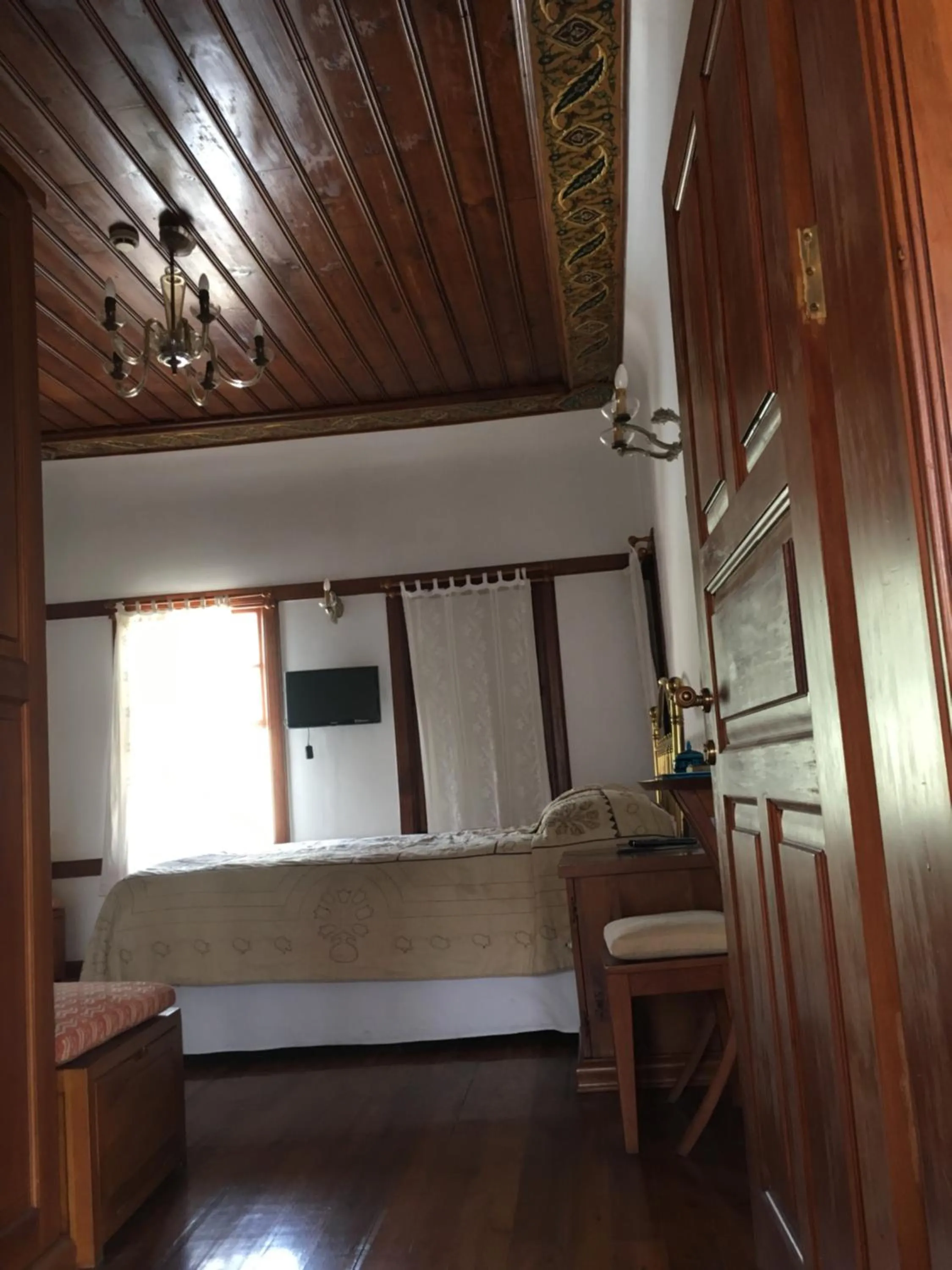 Bed in Tekeli Konaklari