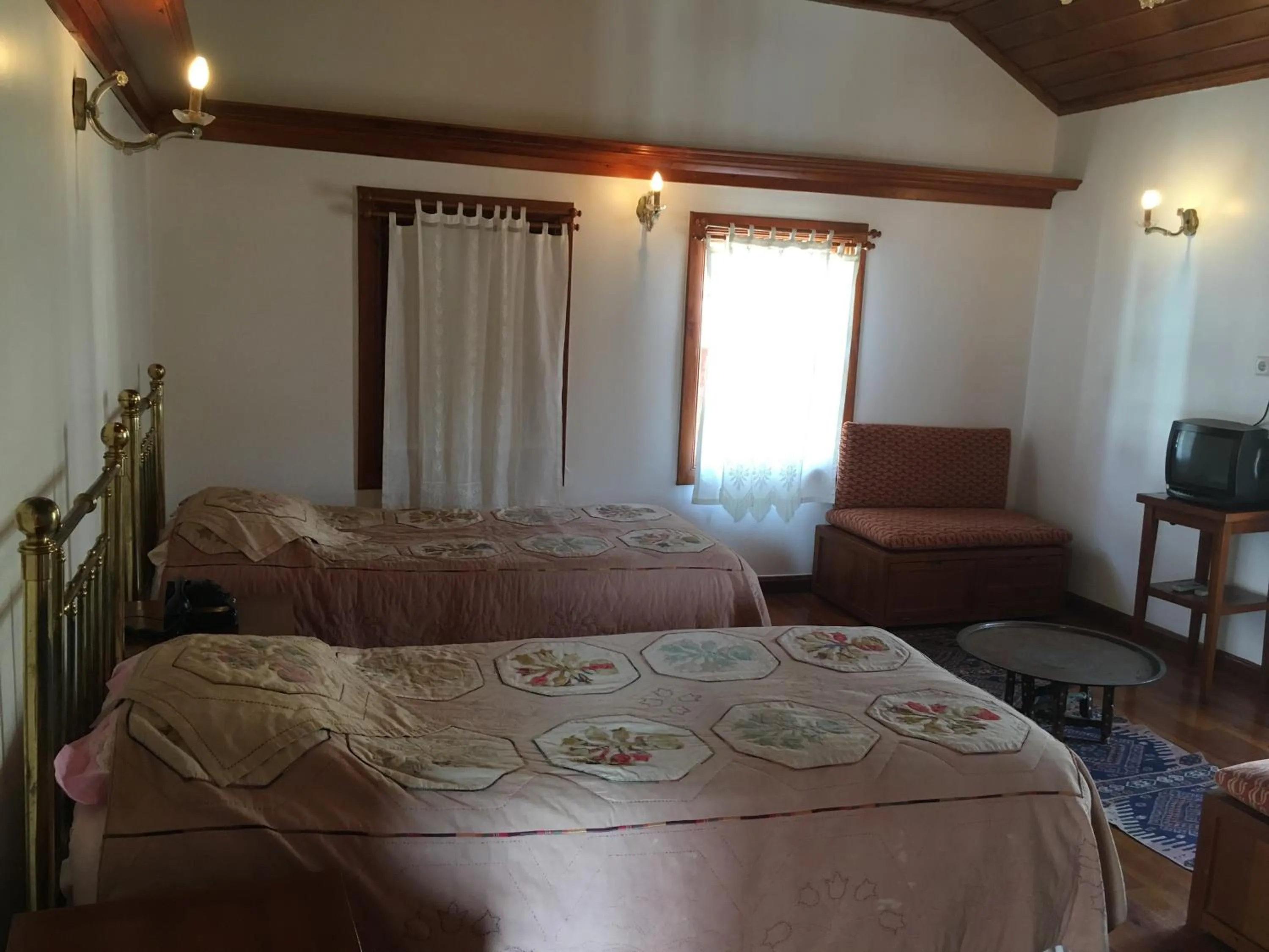 Shower, Bed in Tekeli Konaklari