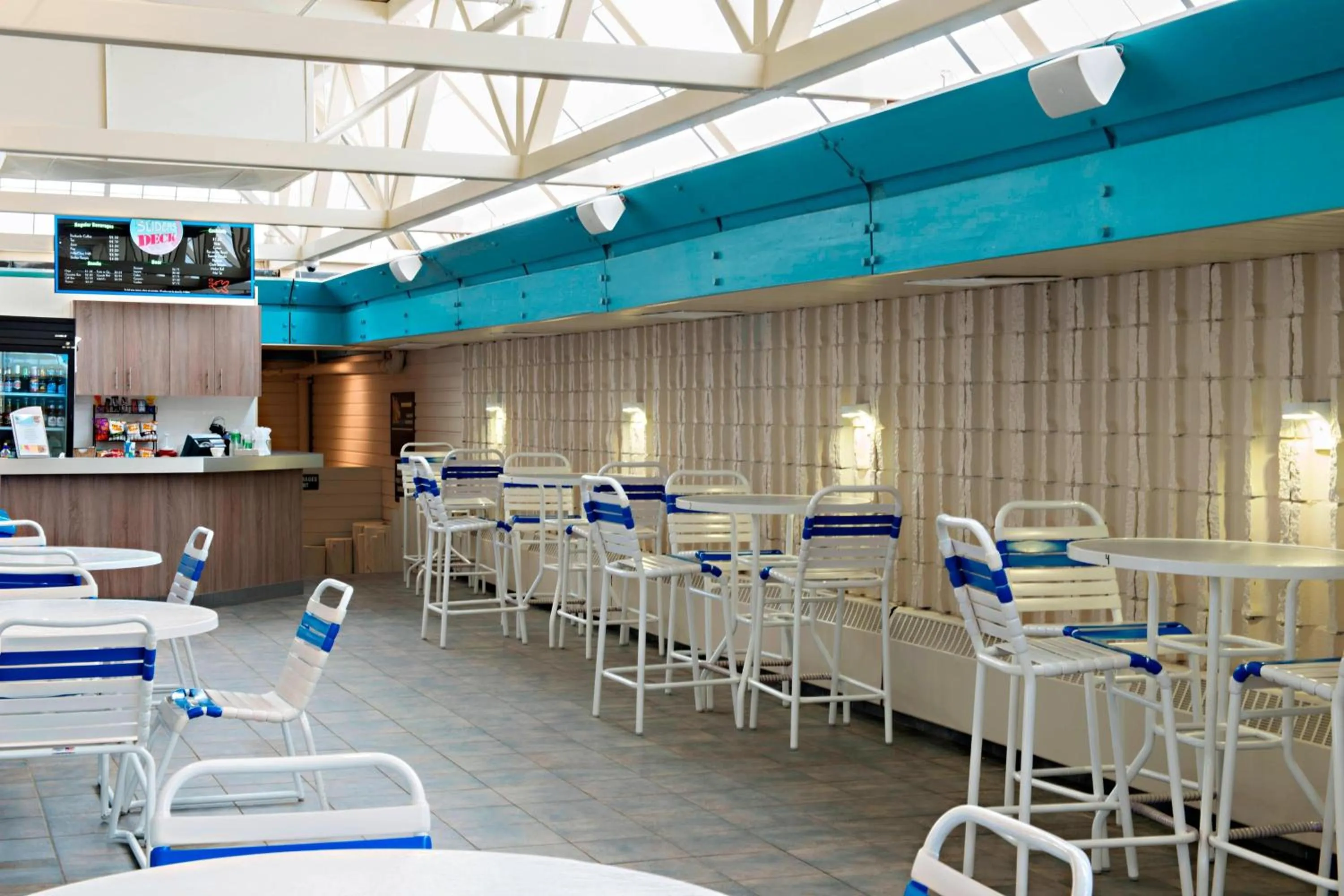 Area and facilities in Sheraton Cavalier Saskatoon Hotel