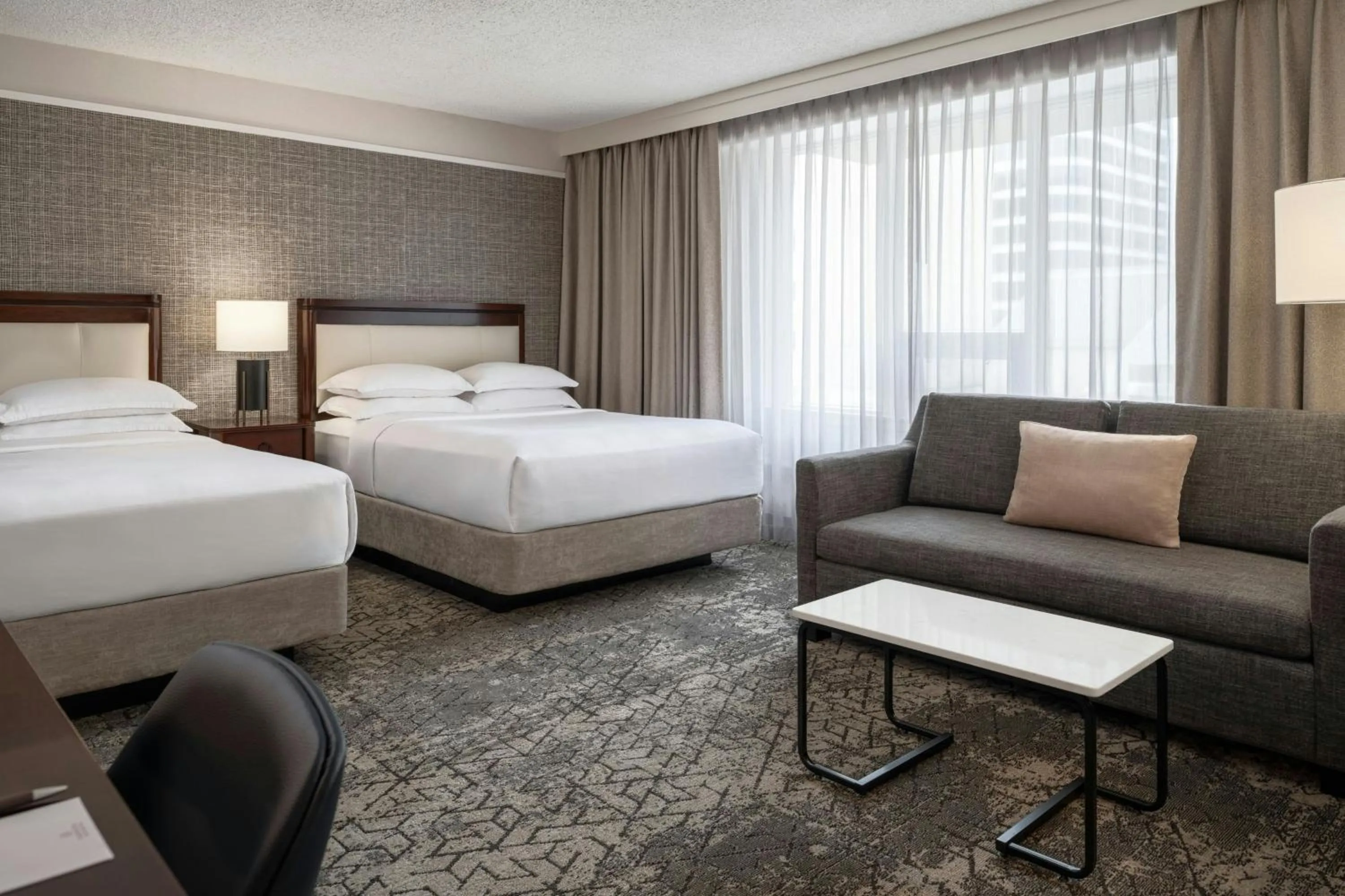 Photo of the whole room, Bed in Sheraton Cavalier Saskatoon Hotel