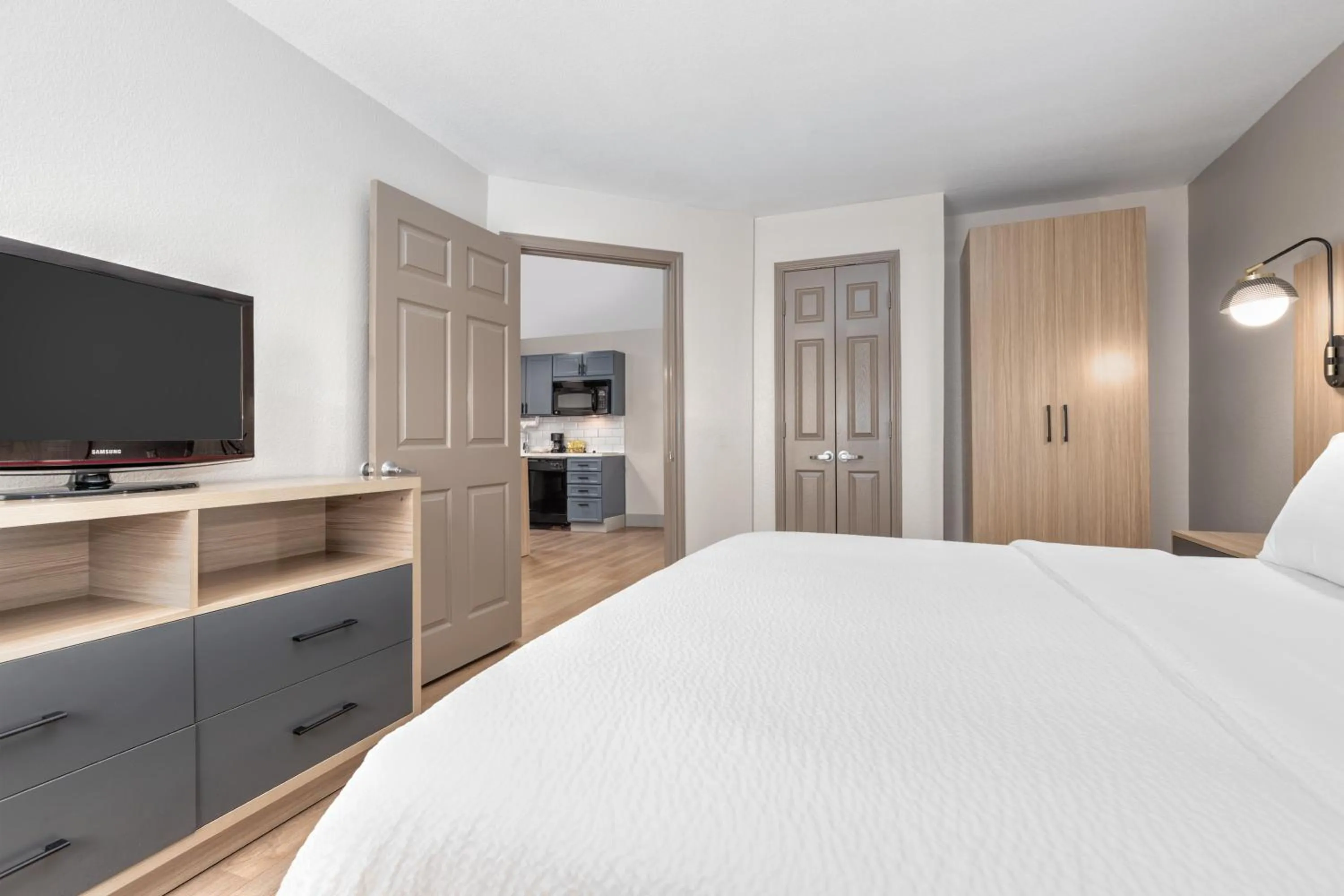 Bed in Candlewood Suites Houston The Woodlands by IHG