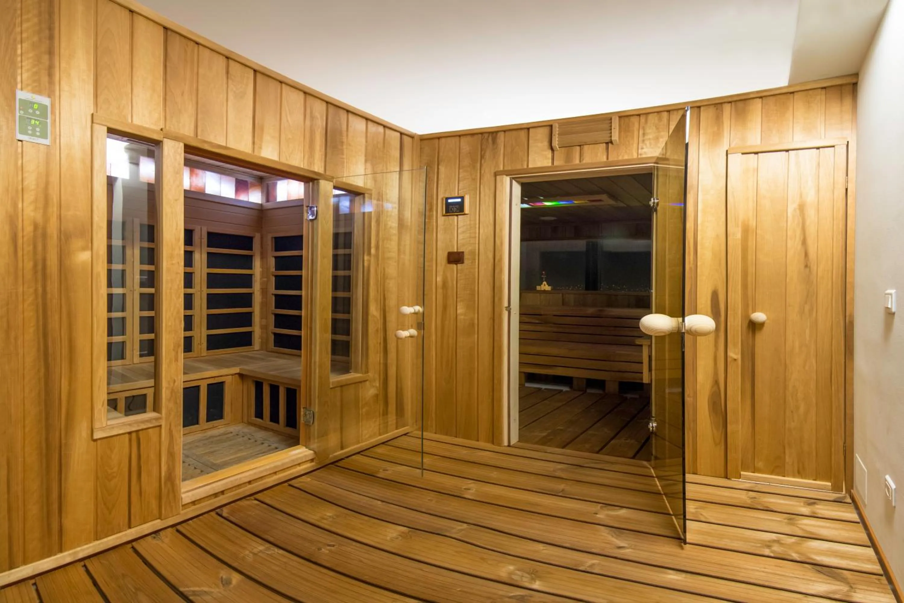 Sauna in Ramada by Wyndham Oradea