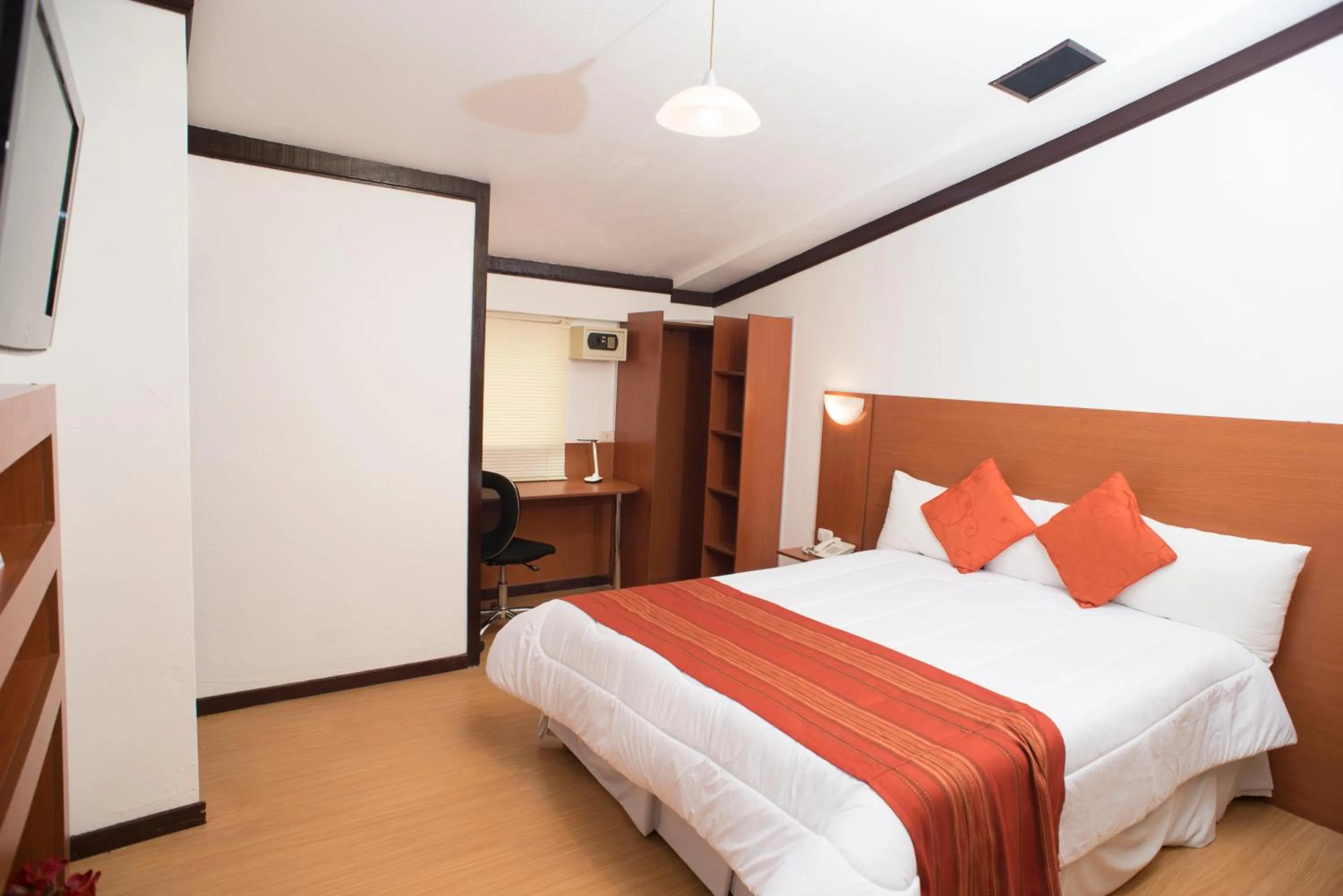 Bedroom, Bed in Royal Inka II