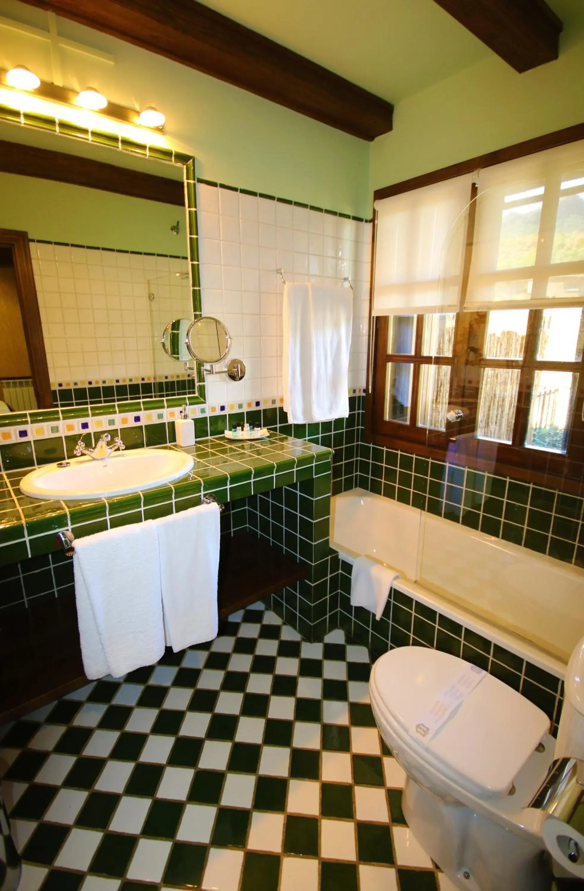 Superior Twin Room - single occupancy in Hotel Rural El Mirador de los Pirineos Superior Twin Room - single occupancy in Hotel Rural El Mirador de los Pirineos