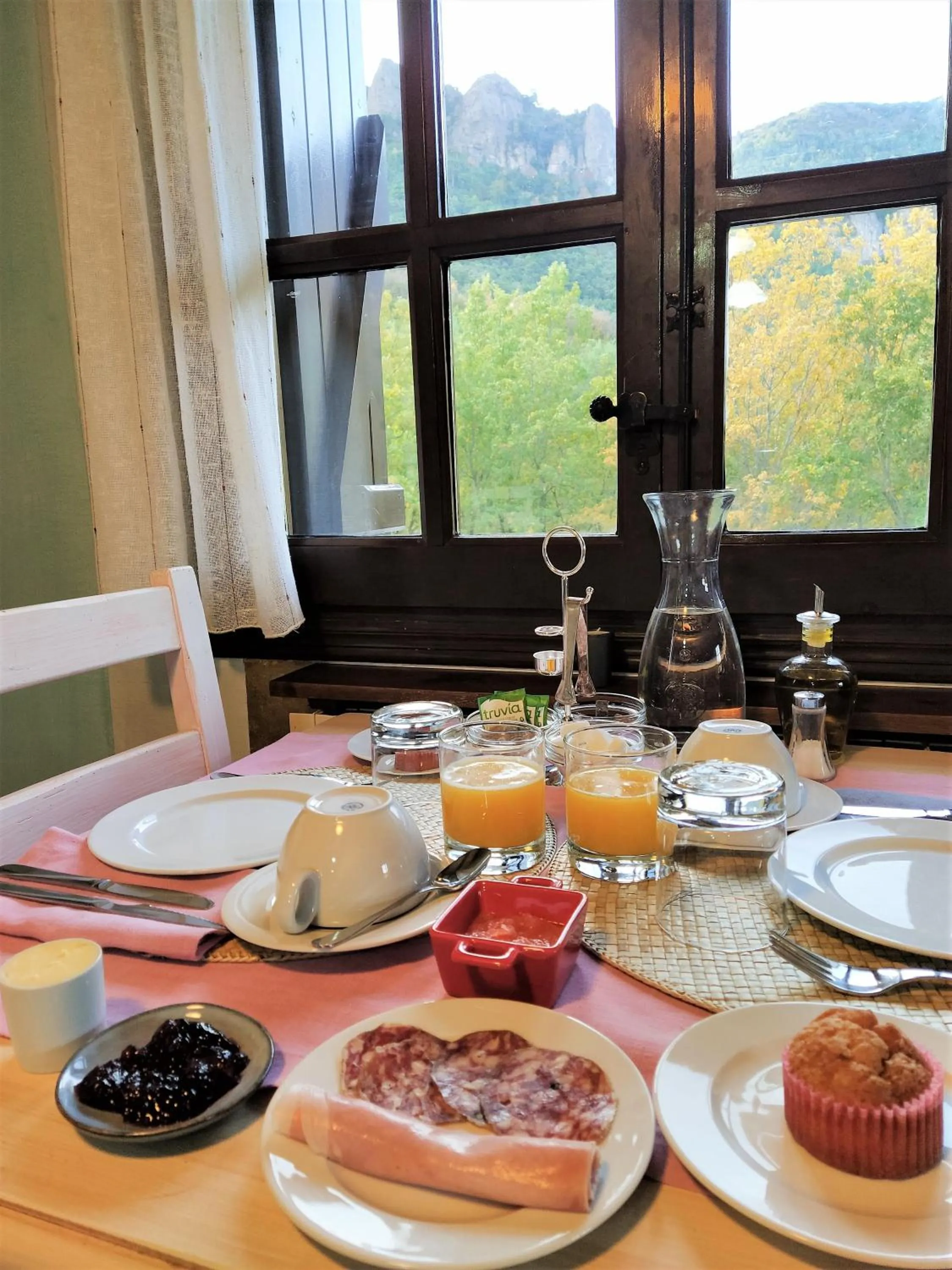 Food and drinks in Hotel Rural El Mirador de los Pirineos