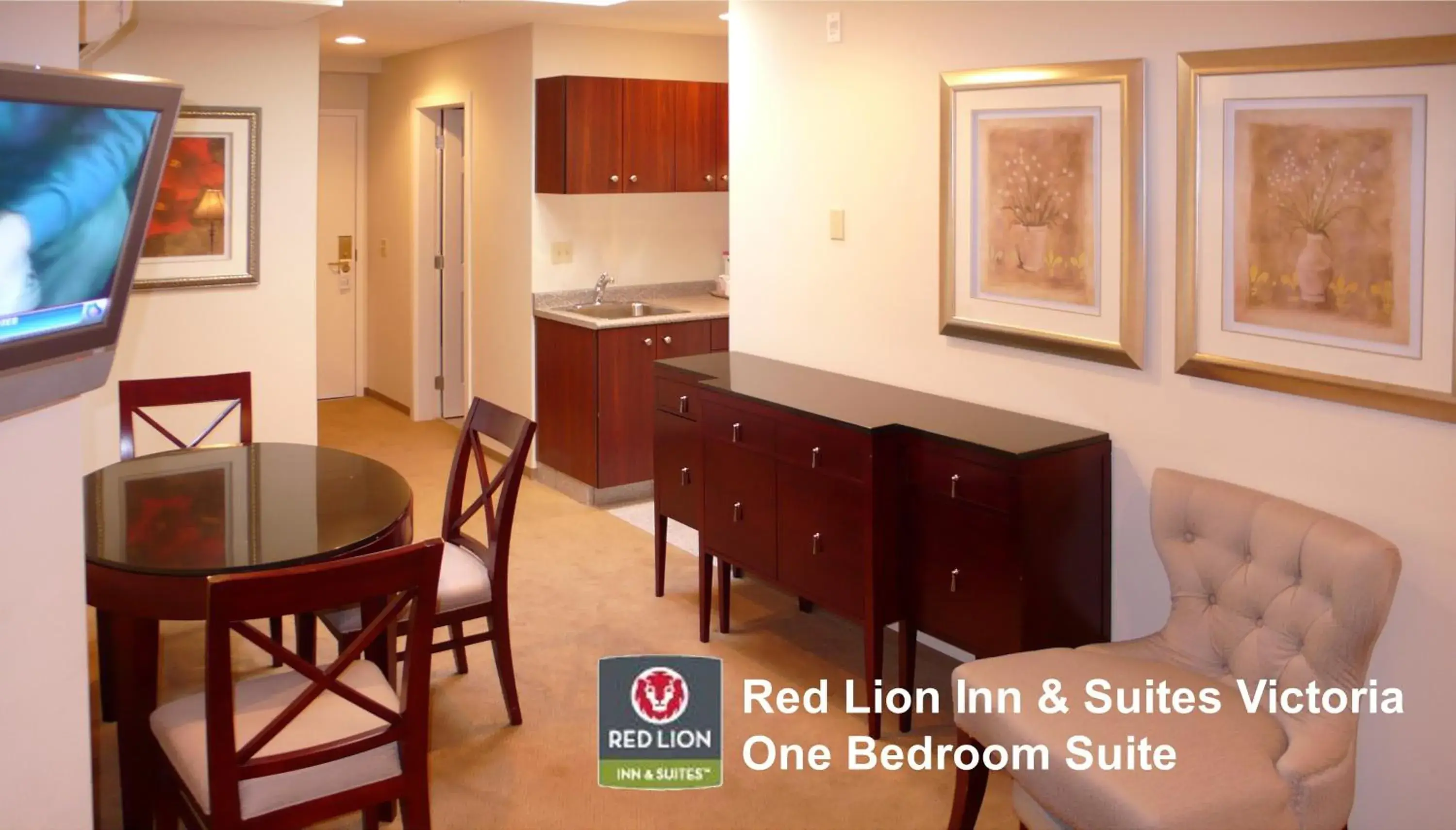 One-Bedroom Suite in Red Lion Inn and Suites Victoria One-Bedroom Suite in Red Lion Inn and Suites Victoria