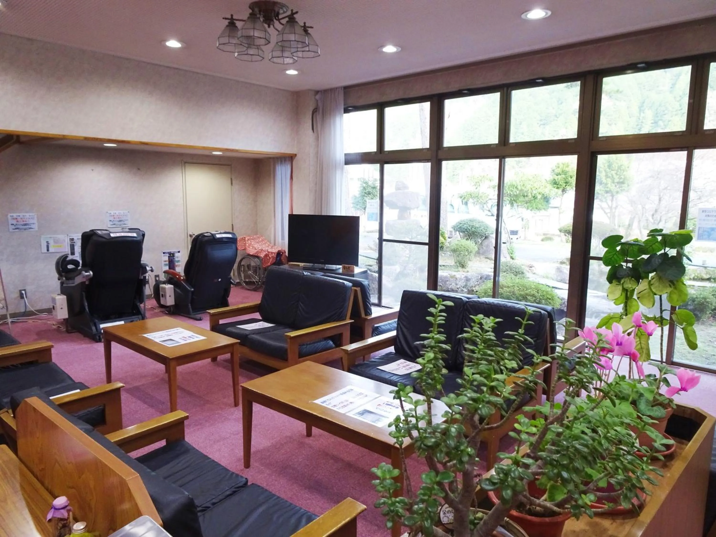 Lobby or reception in 阿寺温泉 フォレスパ木曽あてら荘