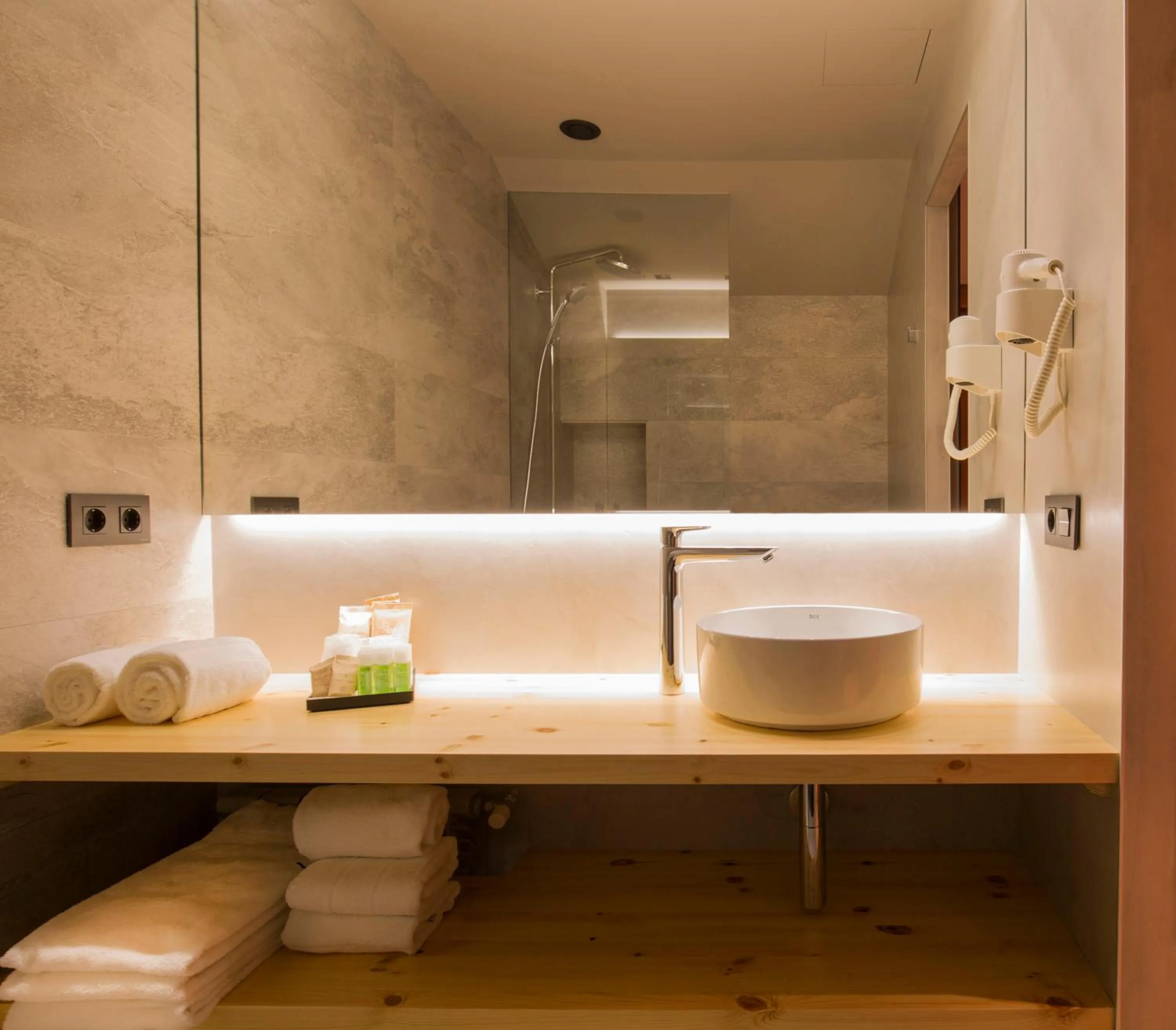 Bathroom in Hotel Xalet Montana