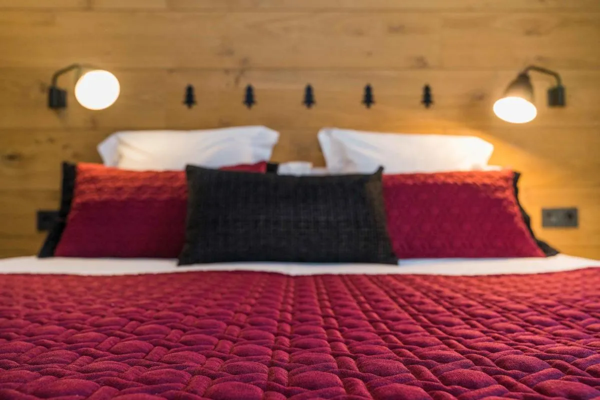 Bed in Hotel Xalet Montana