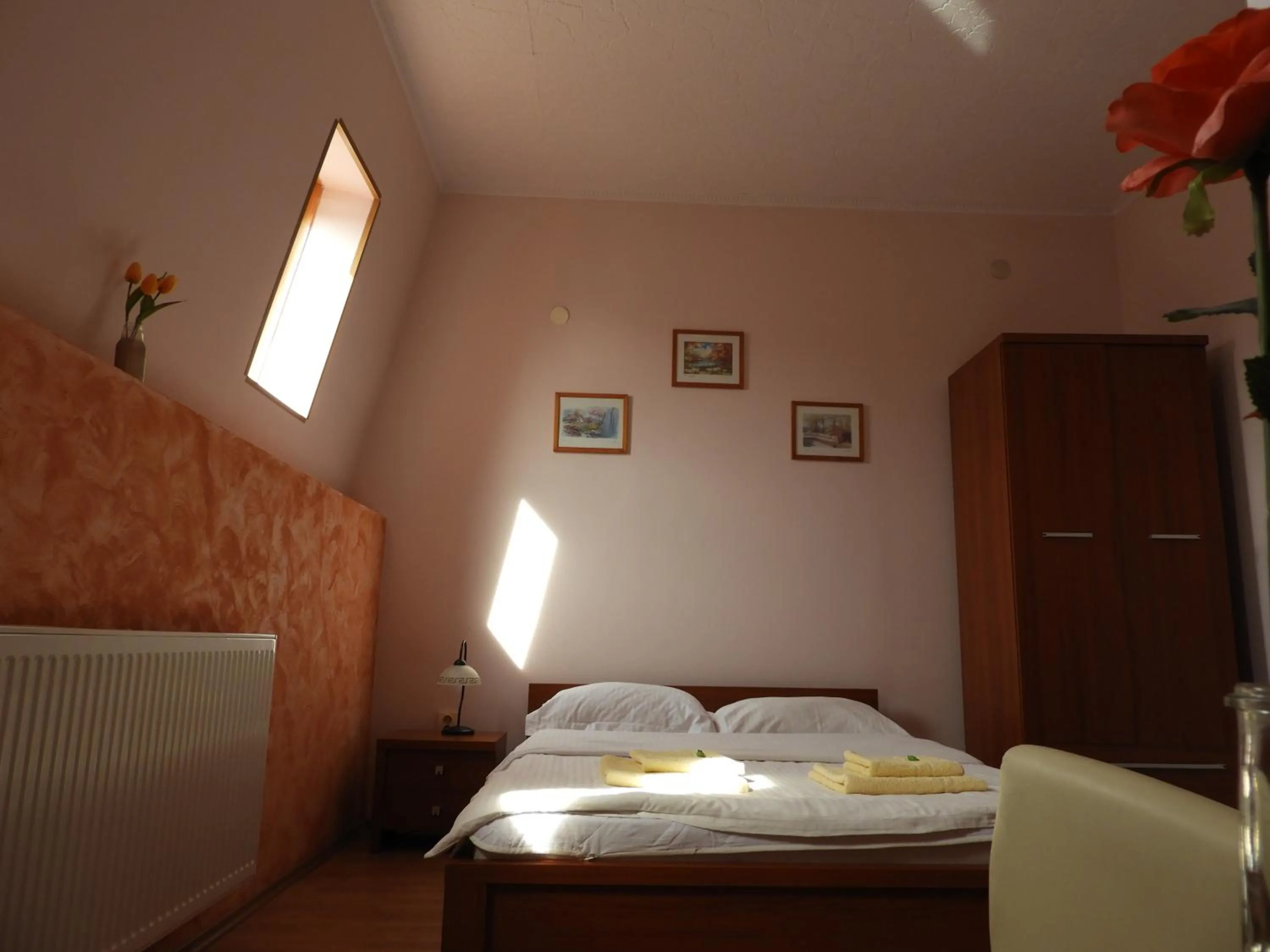 Bedroom in Pensiunea Caramell