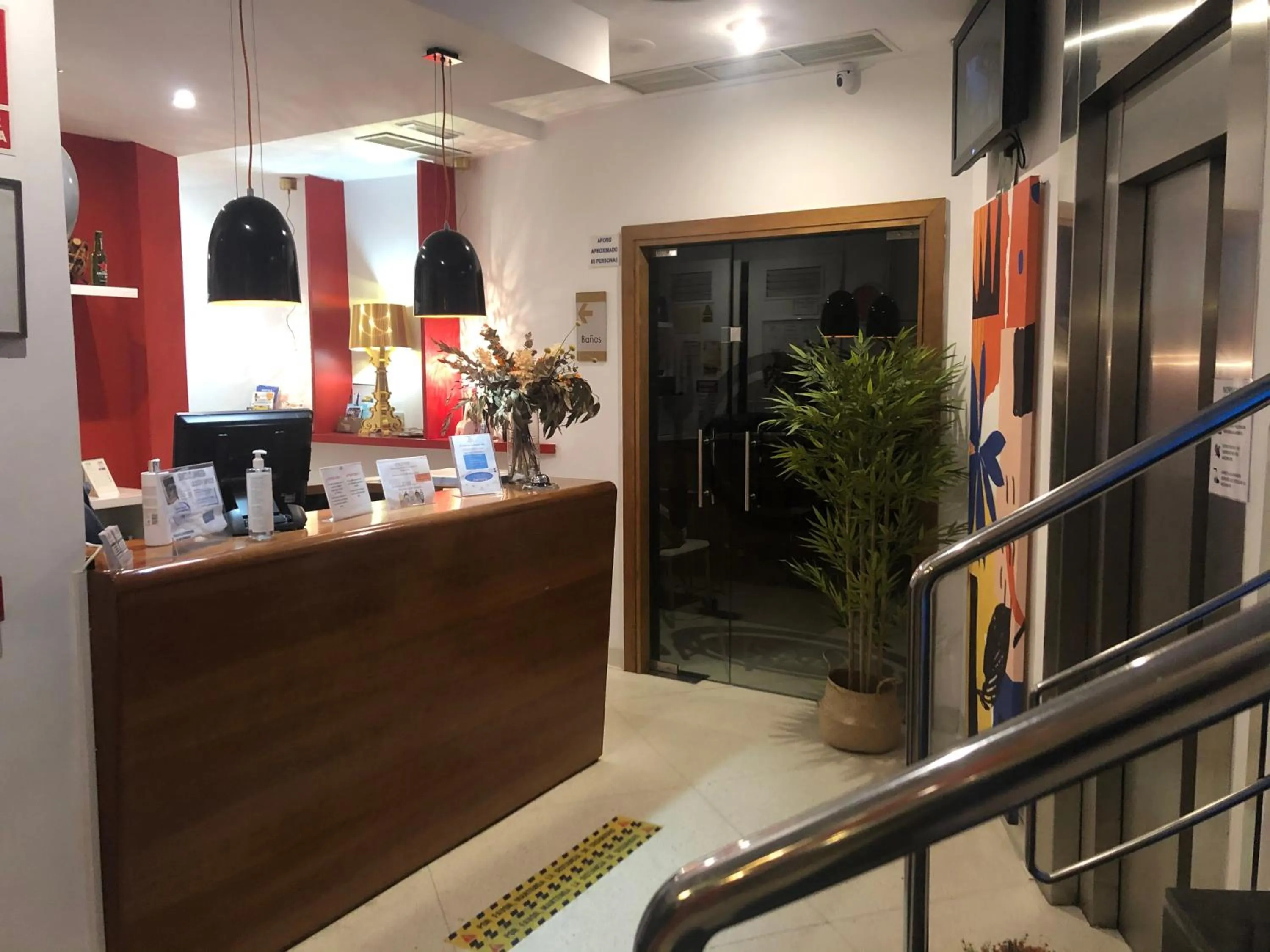 Lobby or reception in Hostal Albany