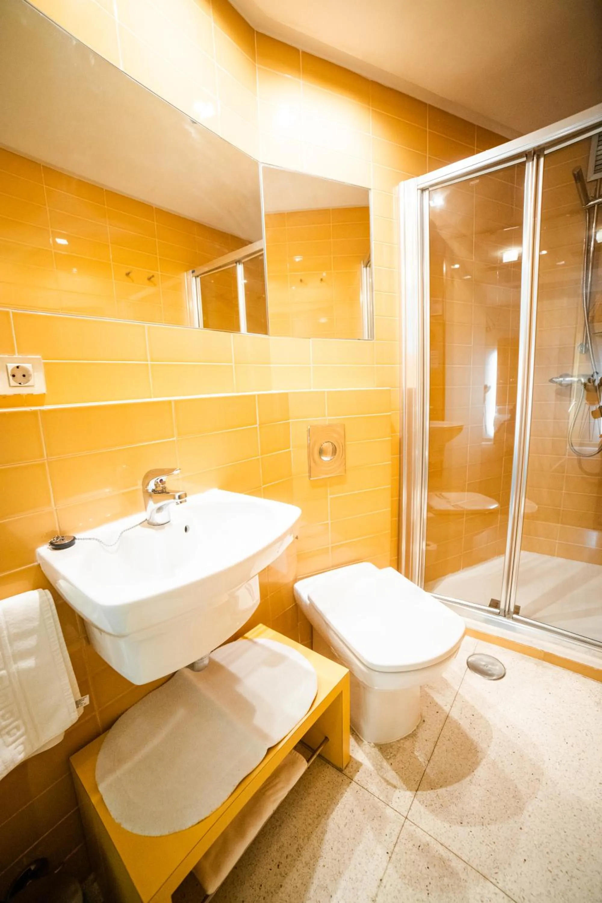 Bathroom in Hostal Albany