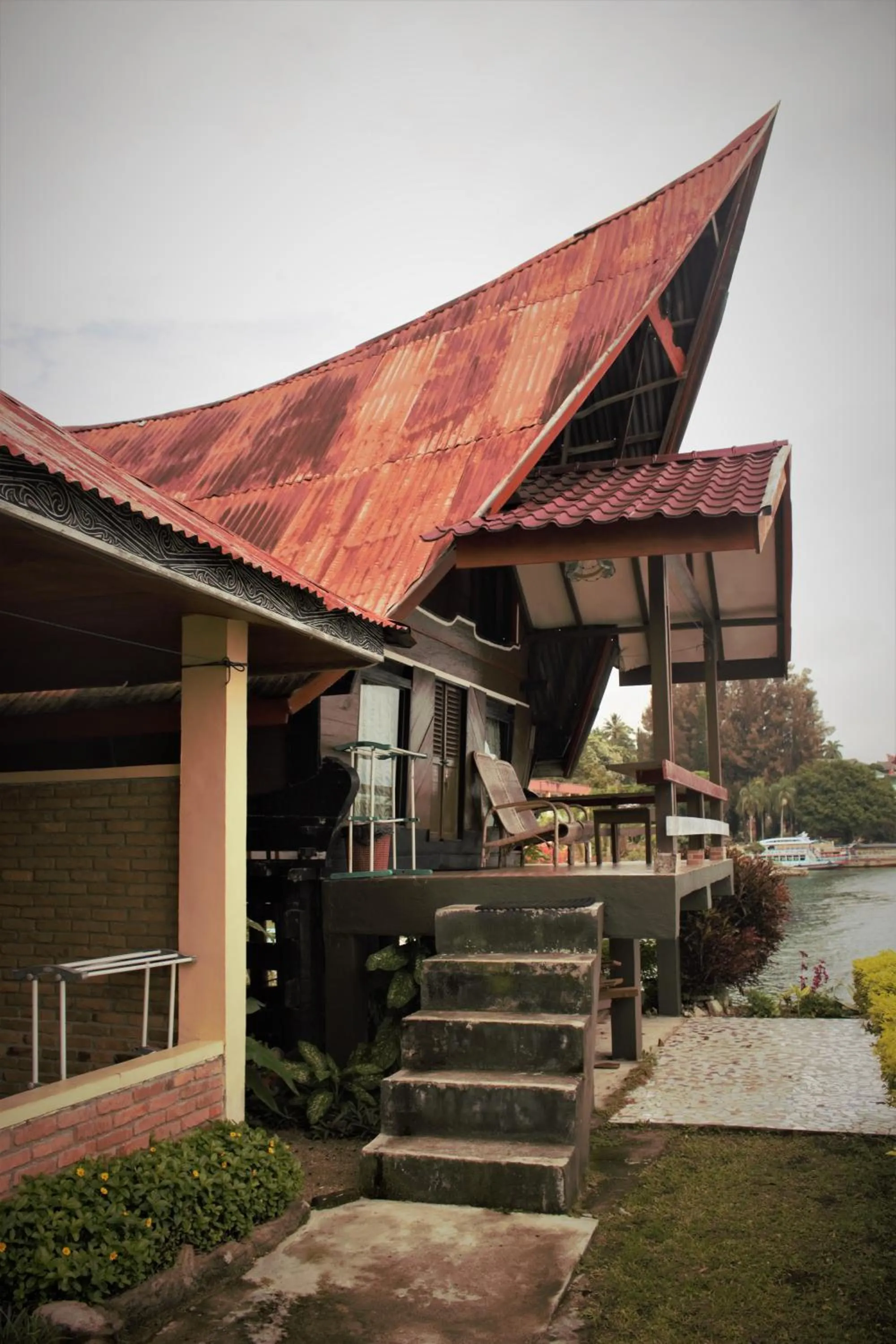 Property building in Romlan