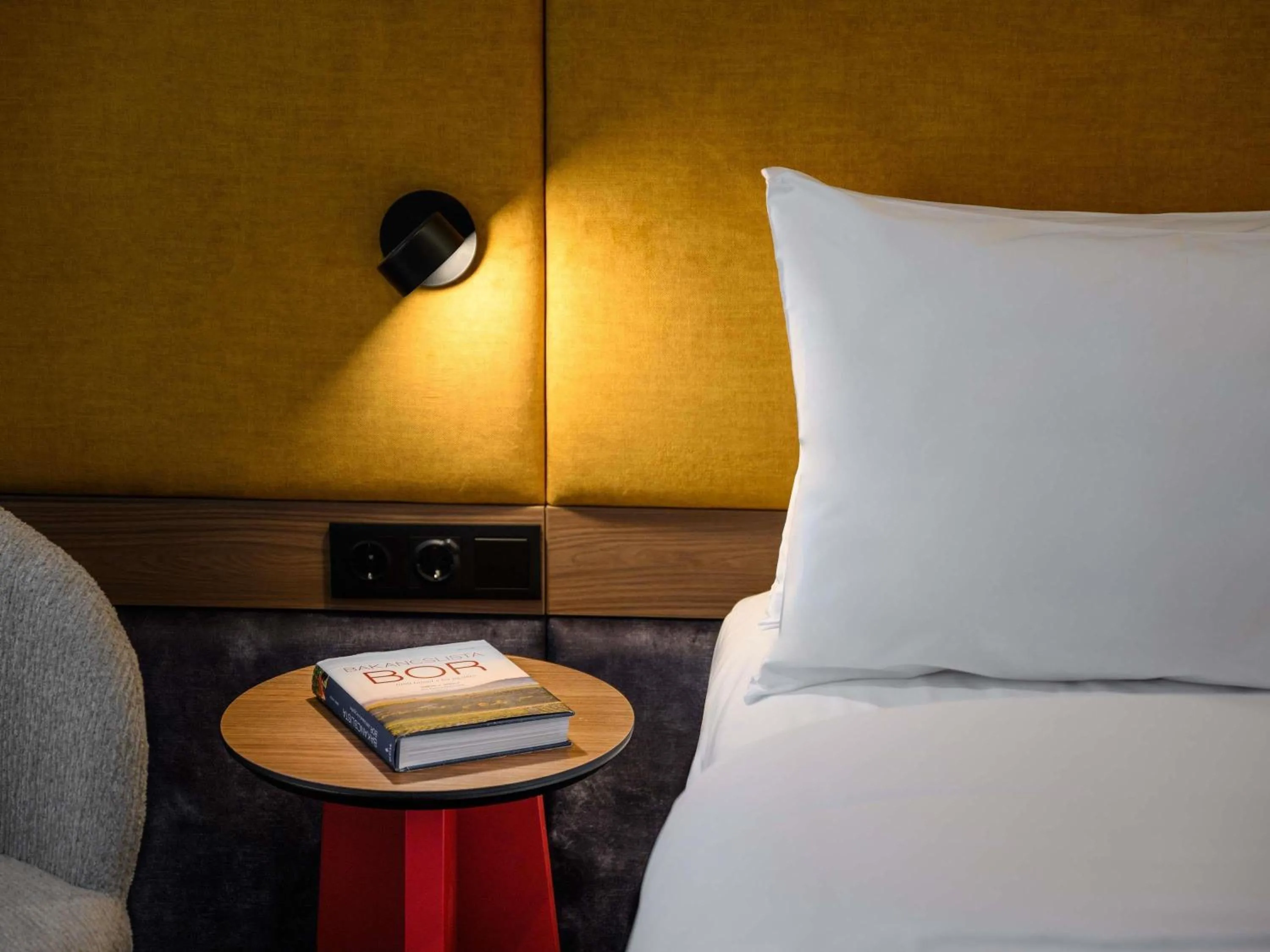 Bedroom, Bed in Hotel Lycium Debrecen - Handwritten Collection