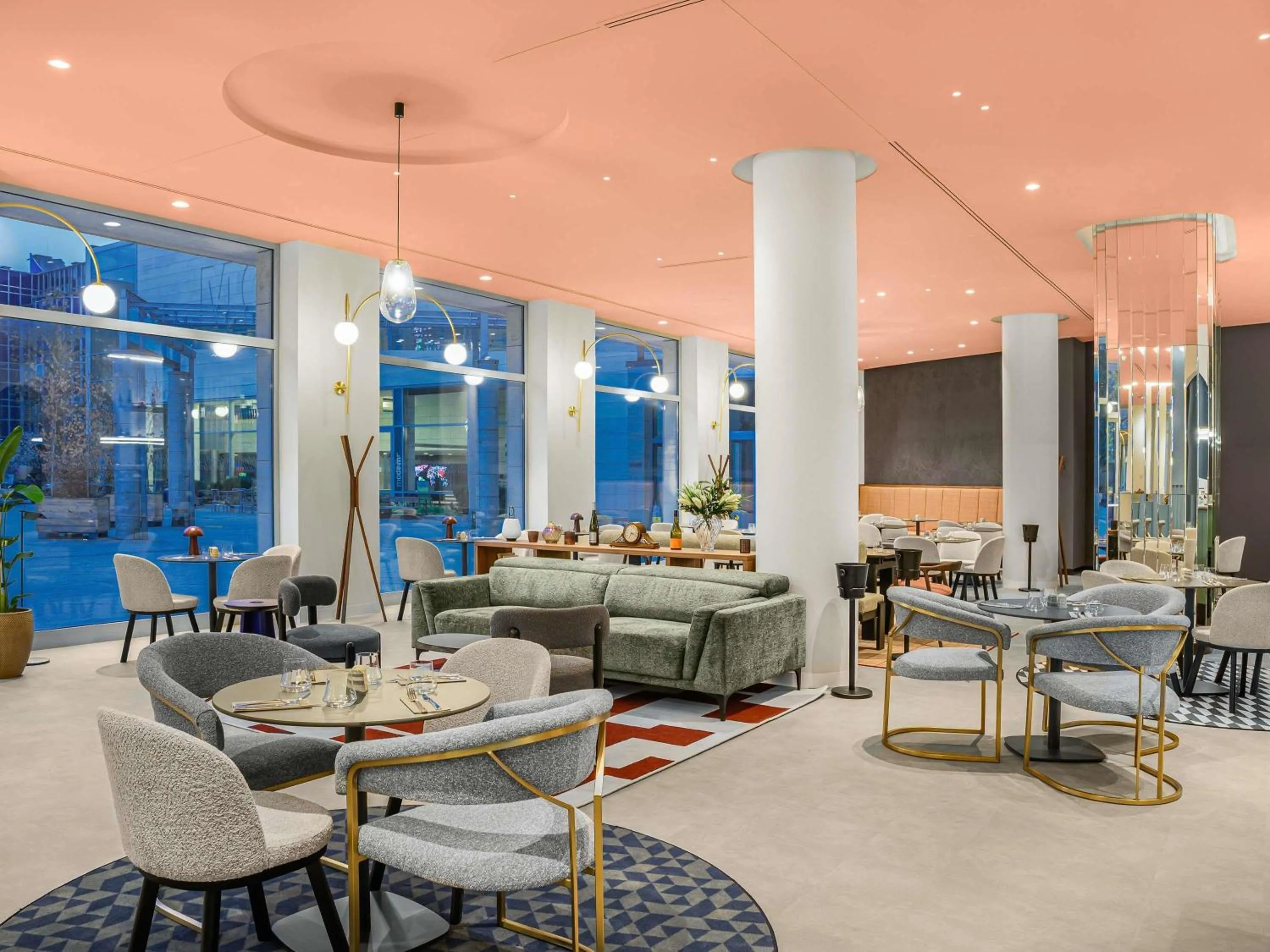 Restaurant/places to eat in Hotel Lycium Debrecen - Handwritten Collection