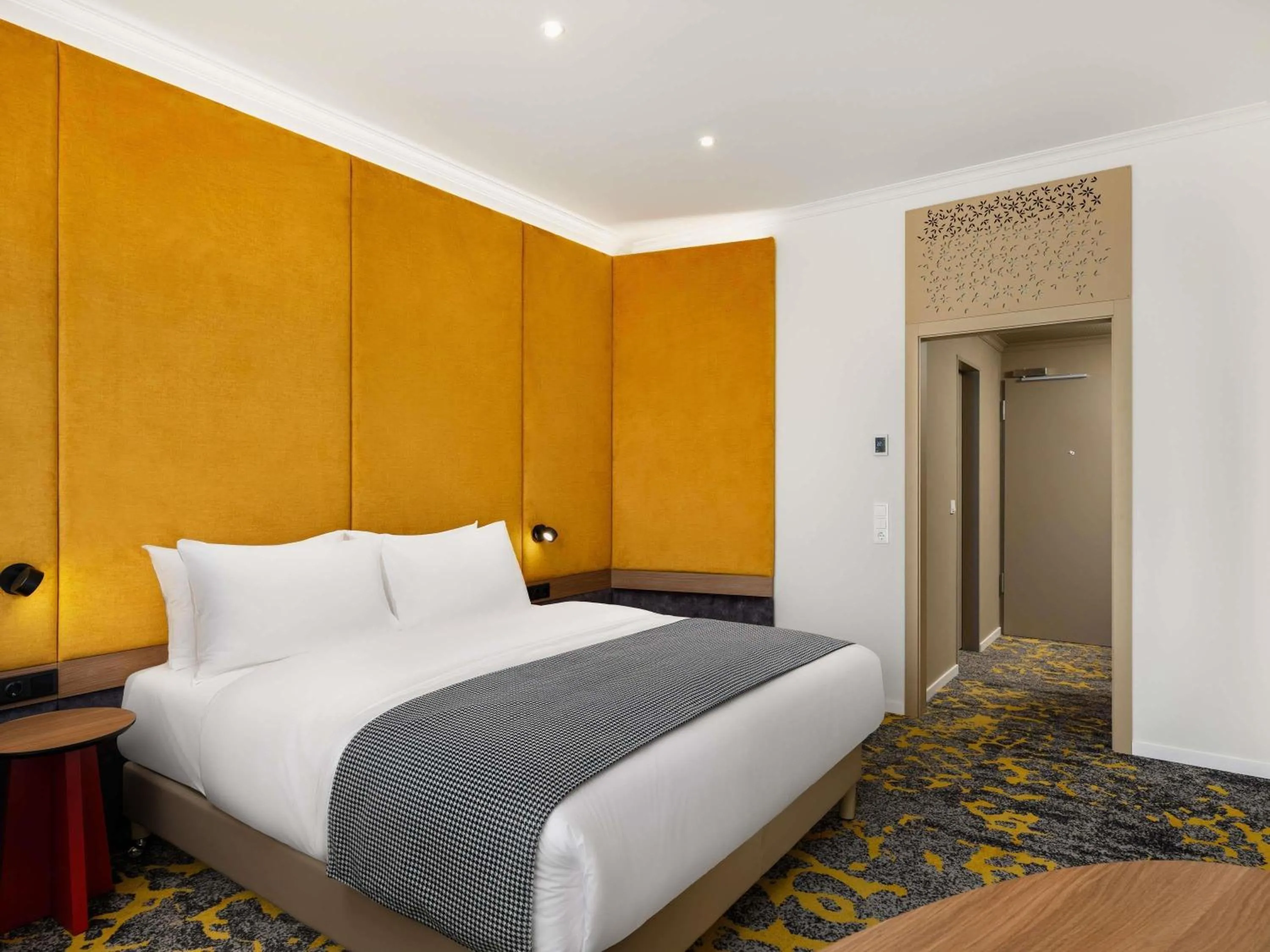 Bedroom, Bed in Hotel Lycium Debrecen - Handwritten Collection