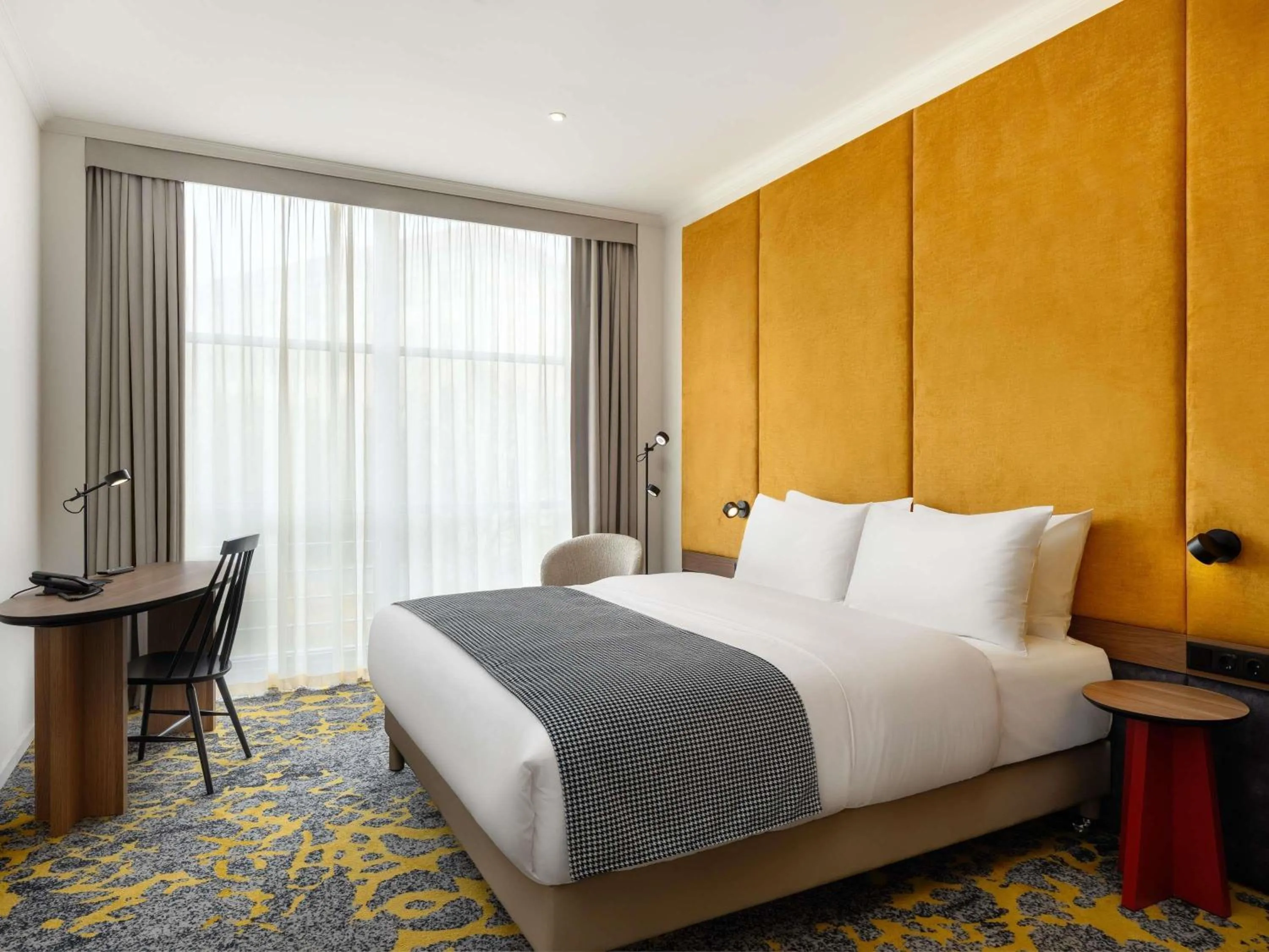 Bedroom, Bed in Hotel Lycium Debrecen - Handwritten Collection