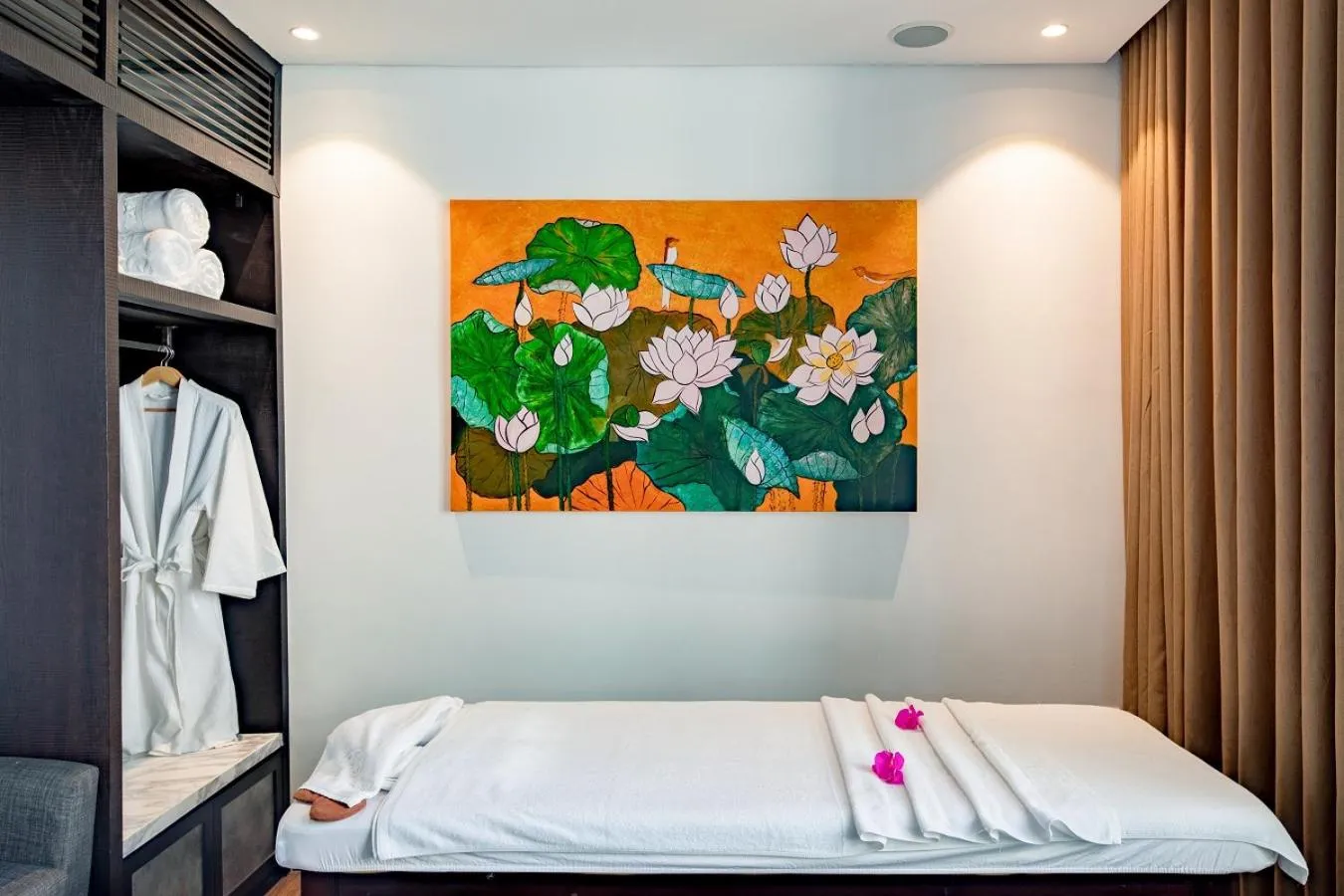 Bed in Babylon Garden Da Nang