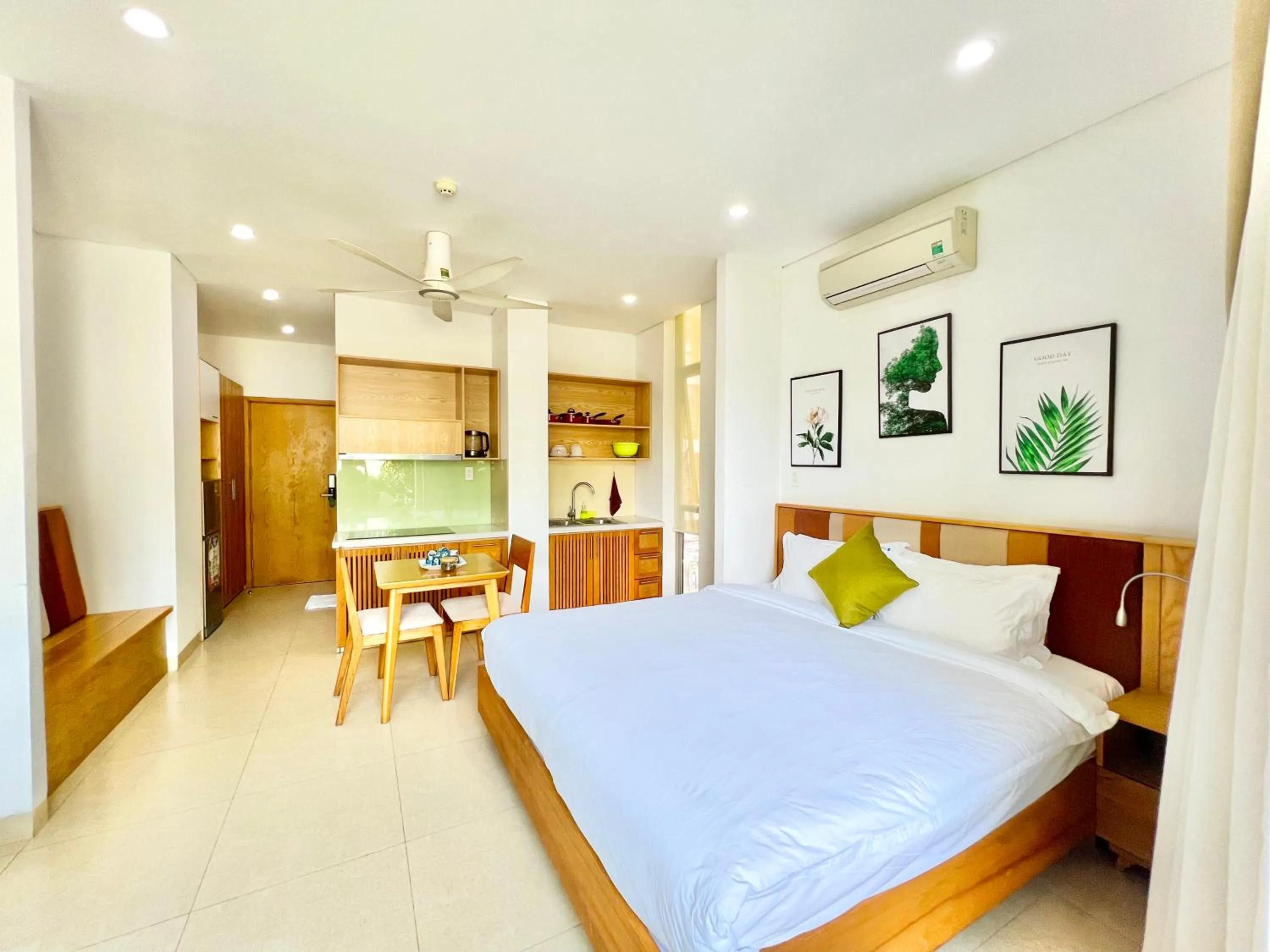 Bed in Babylon Garden Da Nang