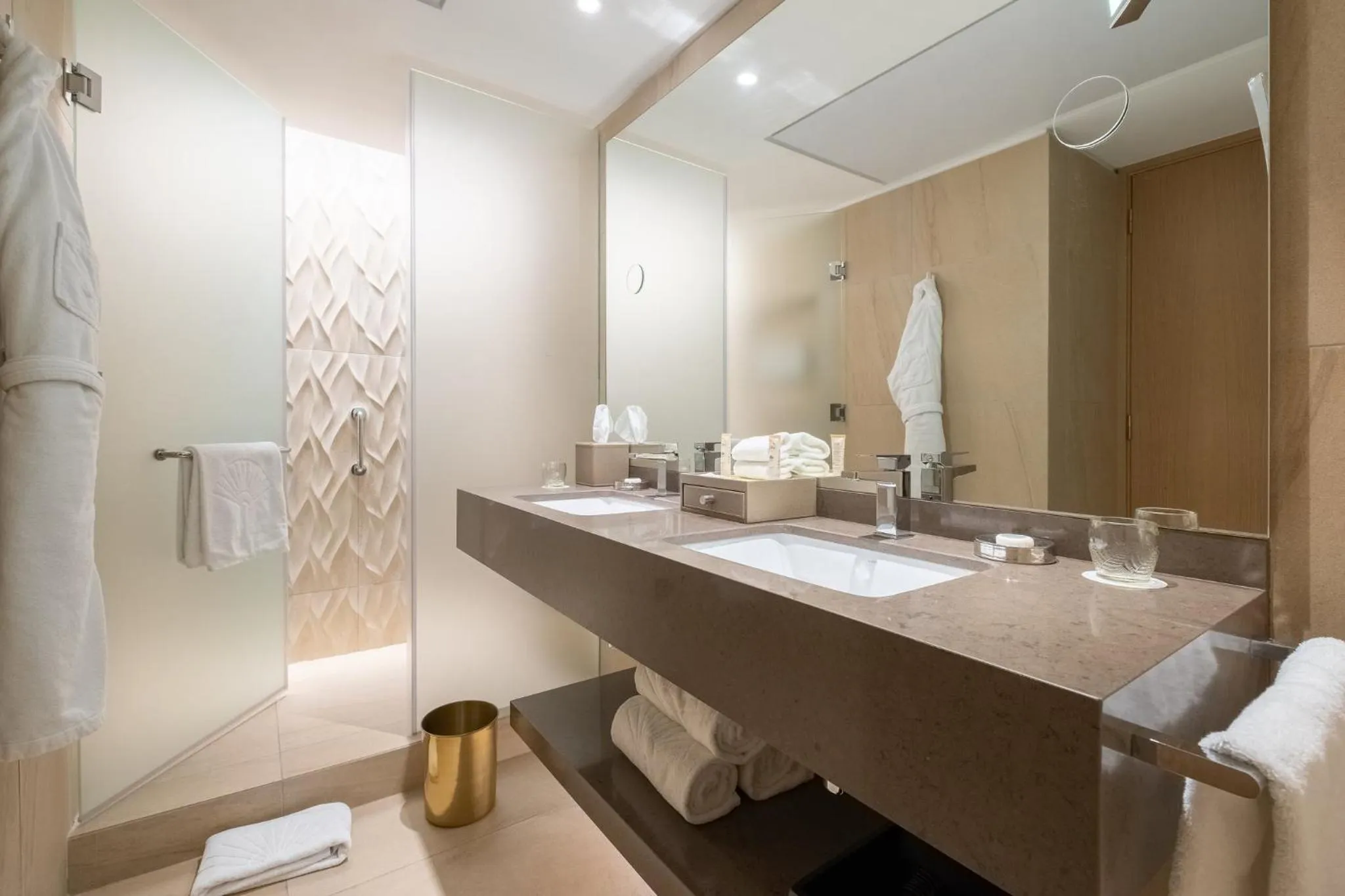 Bathroom in Mandarin Oriental, Santiago