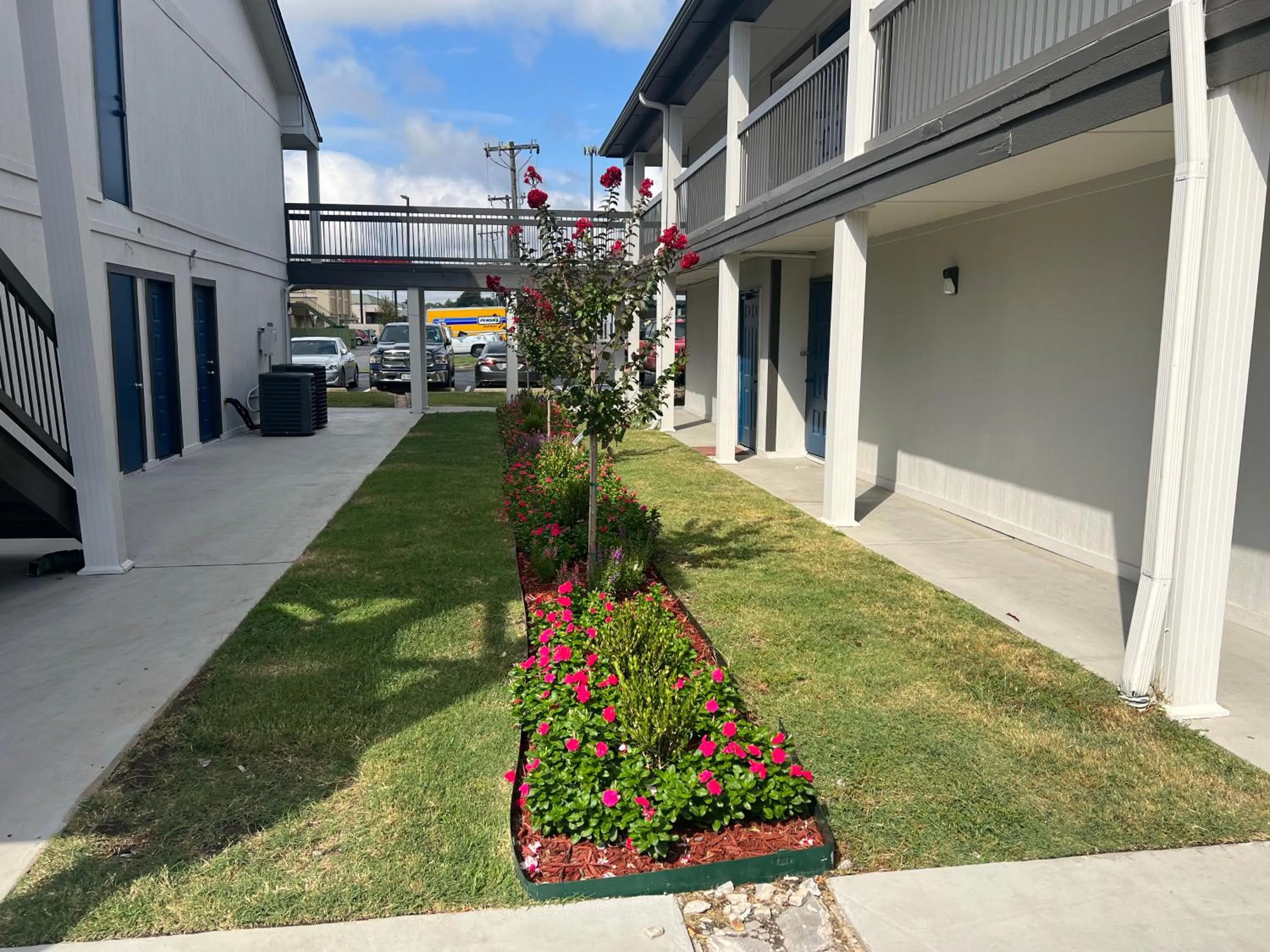 Property building in Studio 6 Tulsa OK Central