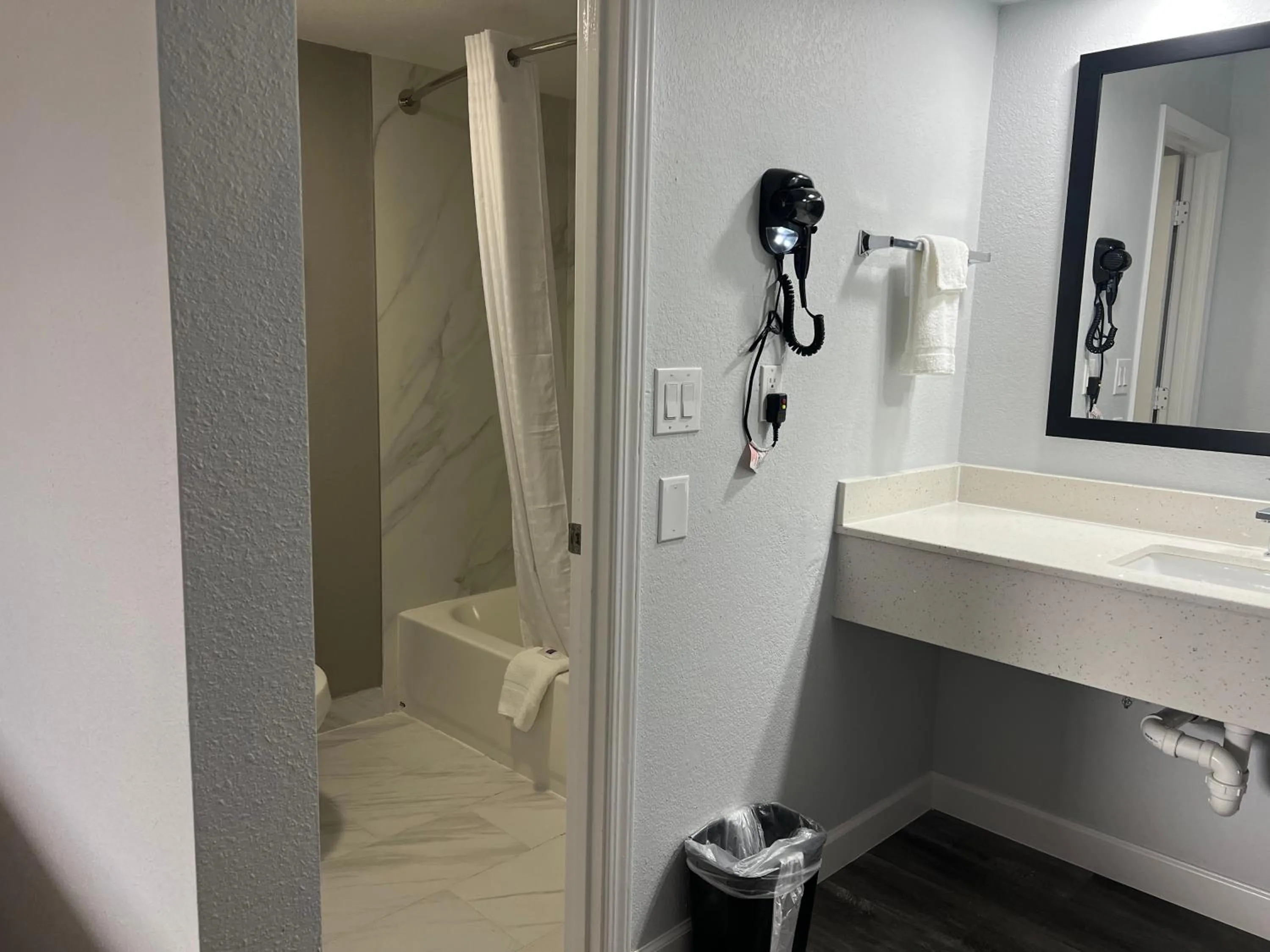 Bathroom in Studio 6 Tulsa OK Central