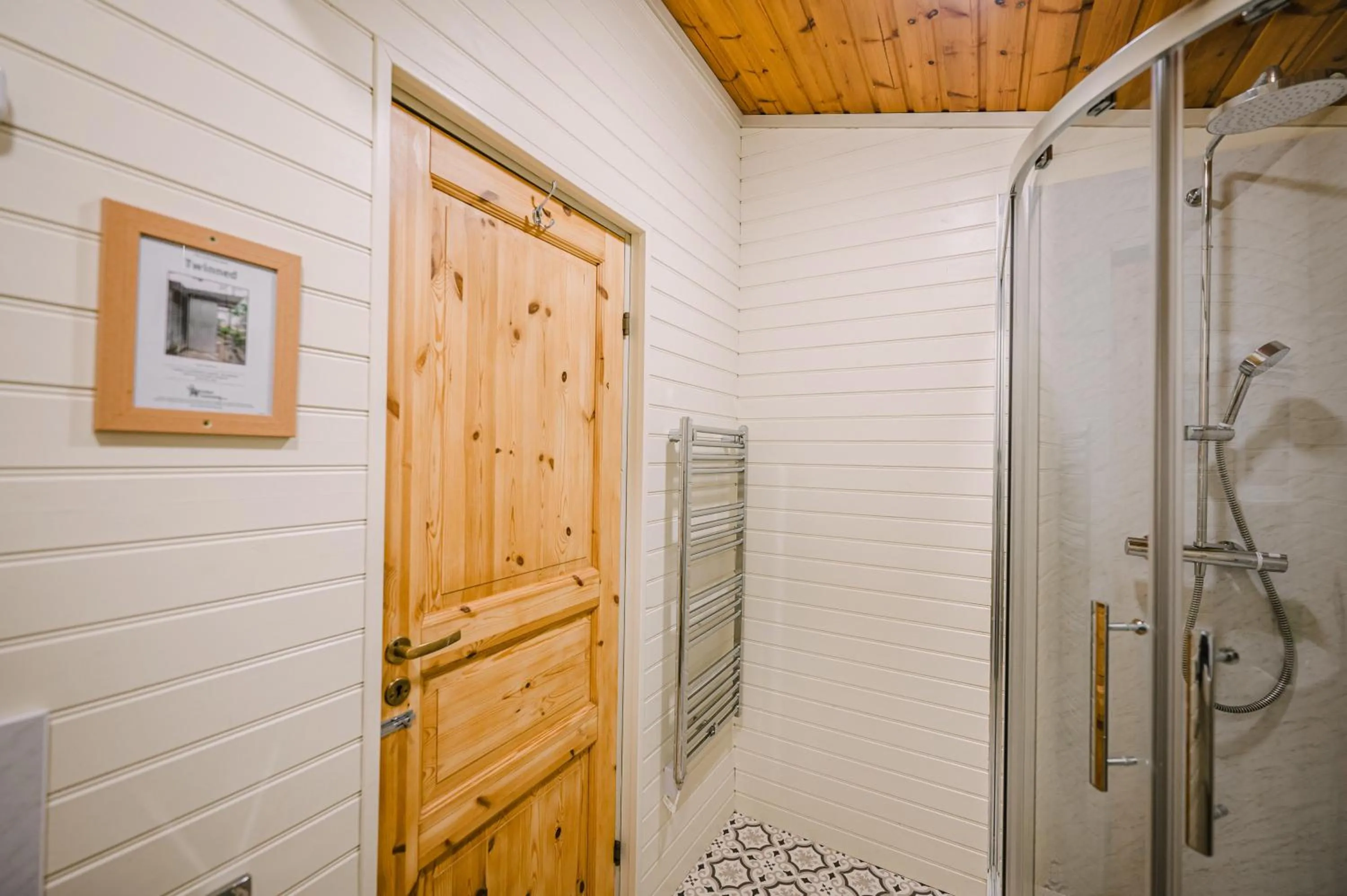 Shower in The Jonas Centre