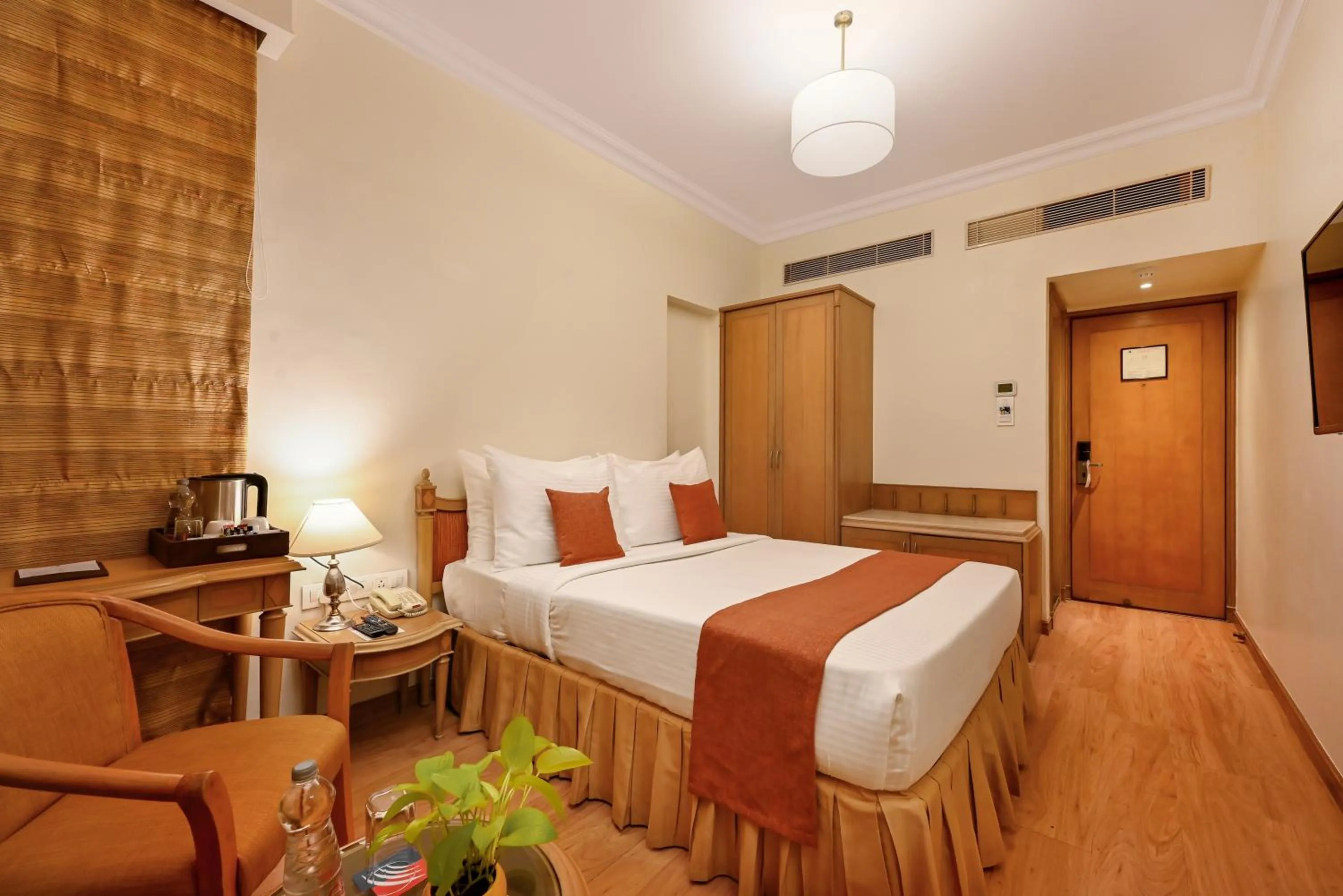 Bed in Fariyas Hotel Mumbai , Colaba