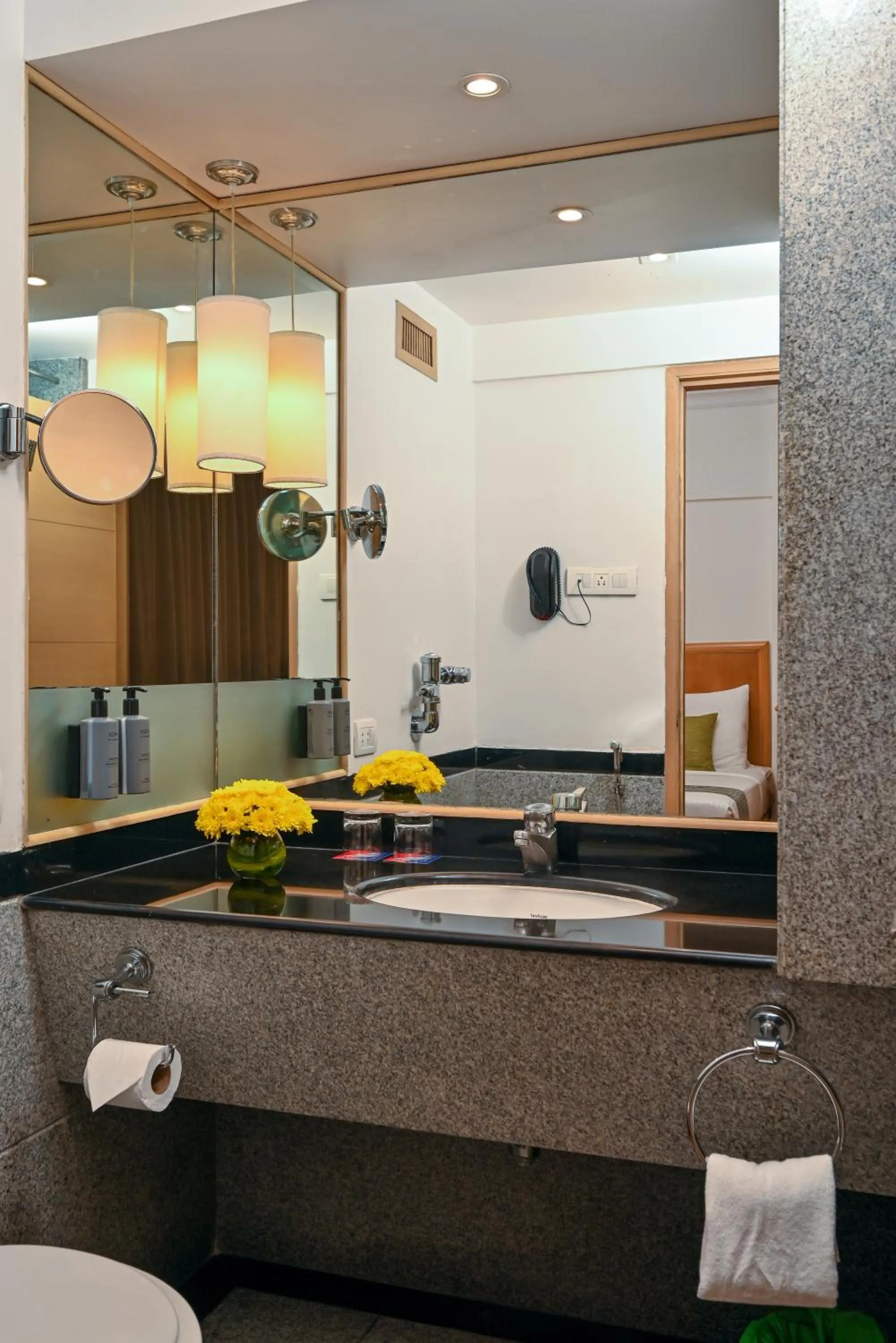 Fariyas Hotel Mumbai , Colaba